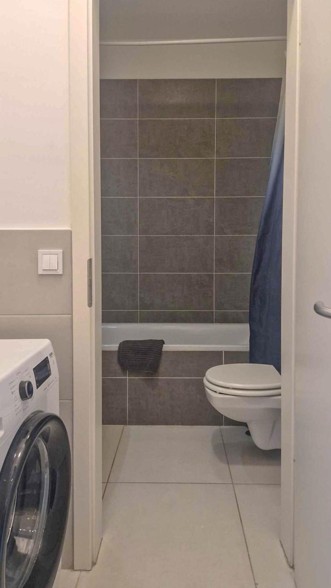 Dob36 With Free Private Parking And Balcony Apartamento *