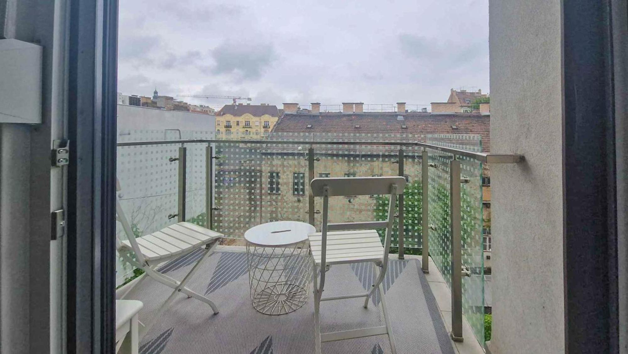 Dob36 With Free Private Parking And Balcony Apartamento Budapest