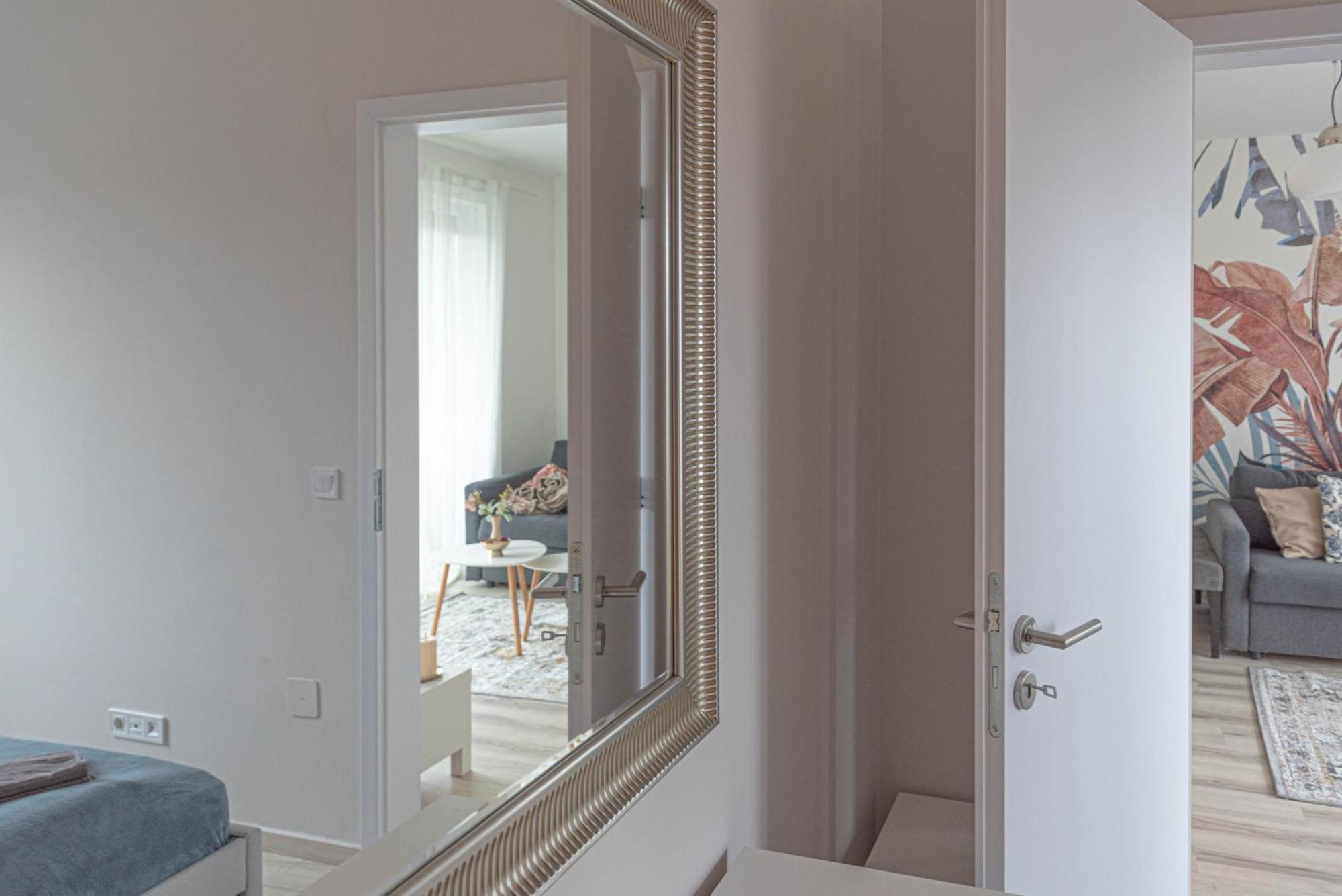 Dob36 With Free Private Parking And Balcony Apartamento