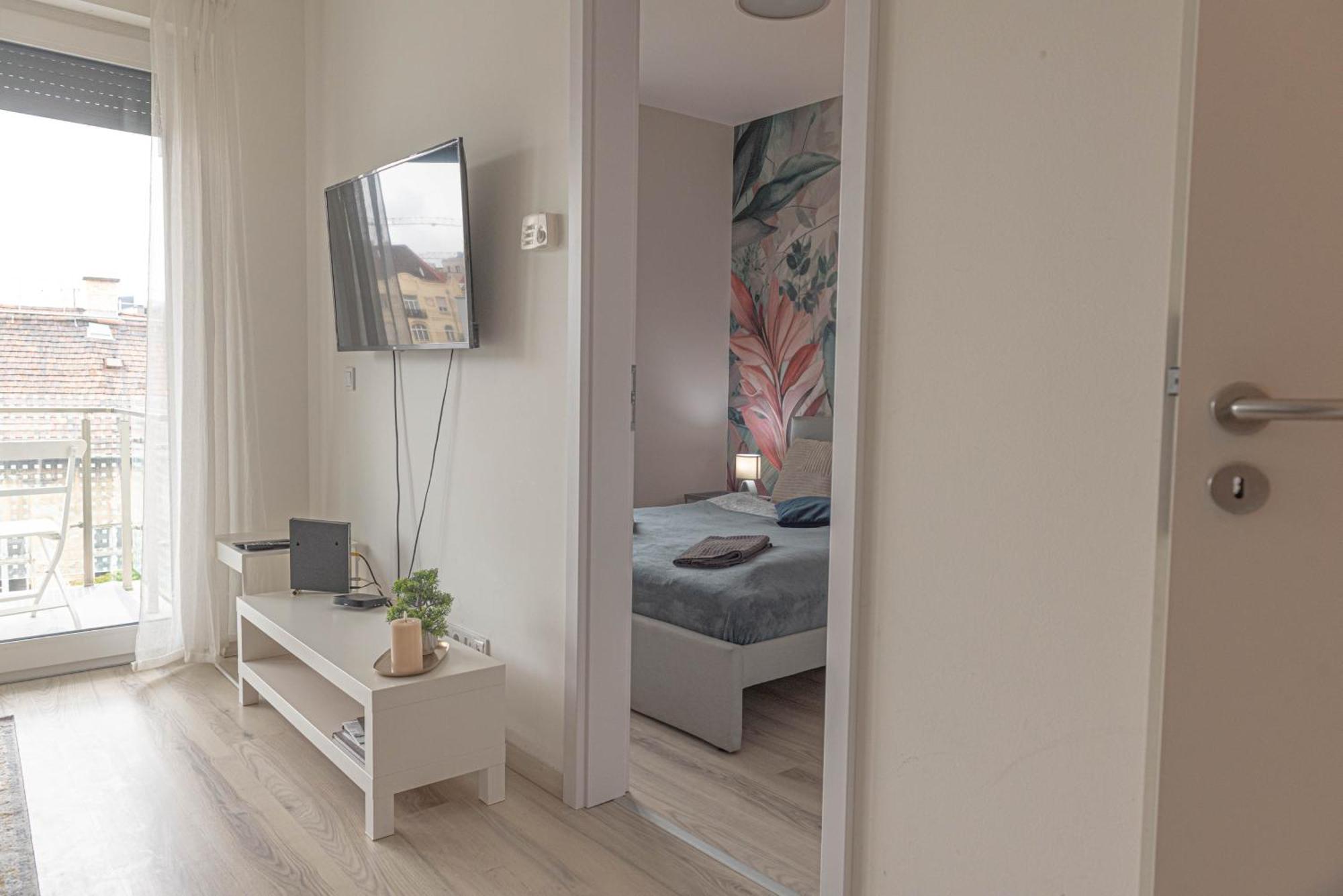 Dob36 With Free Private Parking And Balcony Lägenhet Budapest