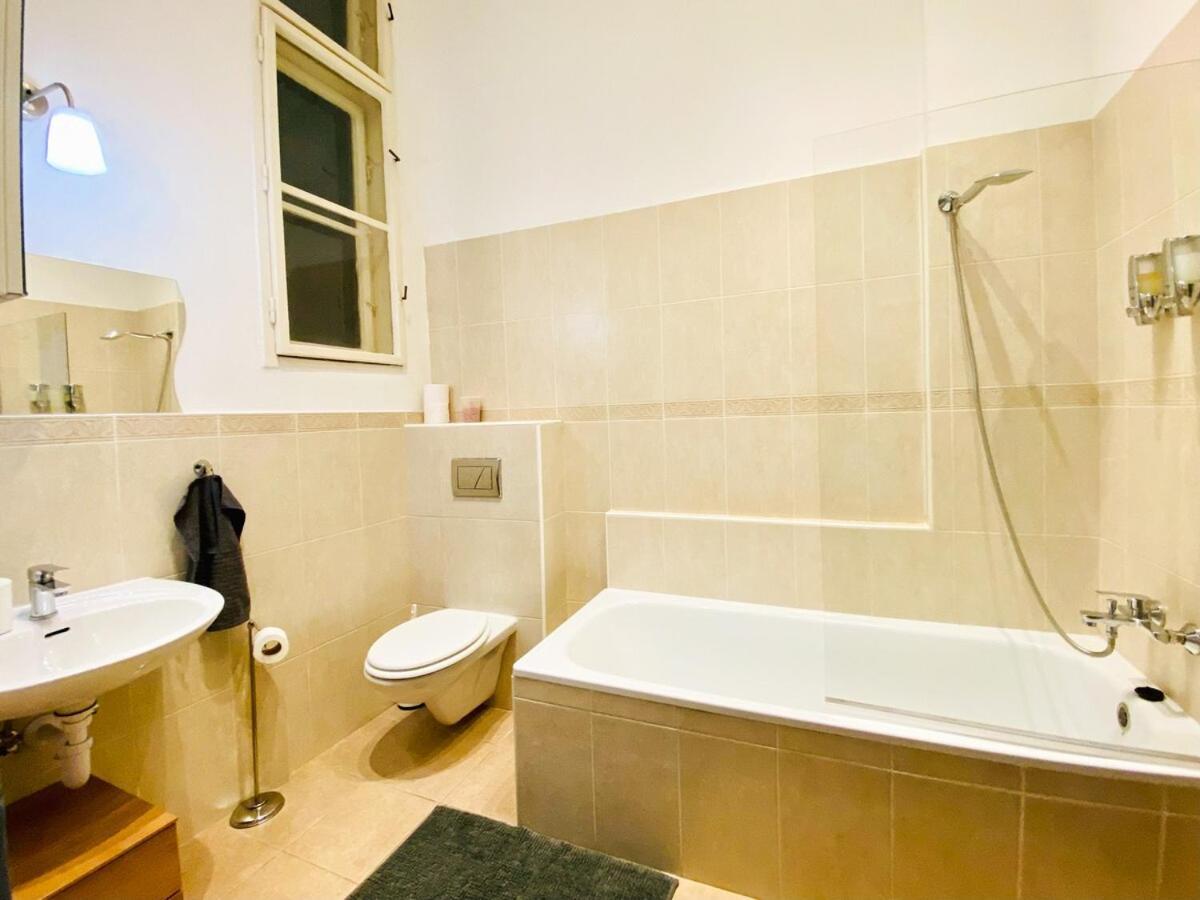 Huge Family Friendly 2br Downtown - Deco House Apartamento