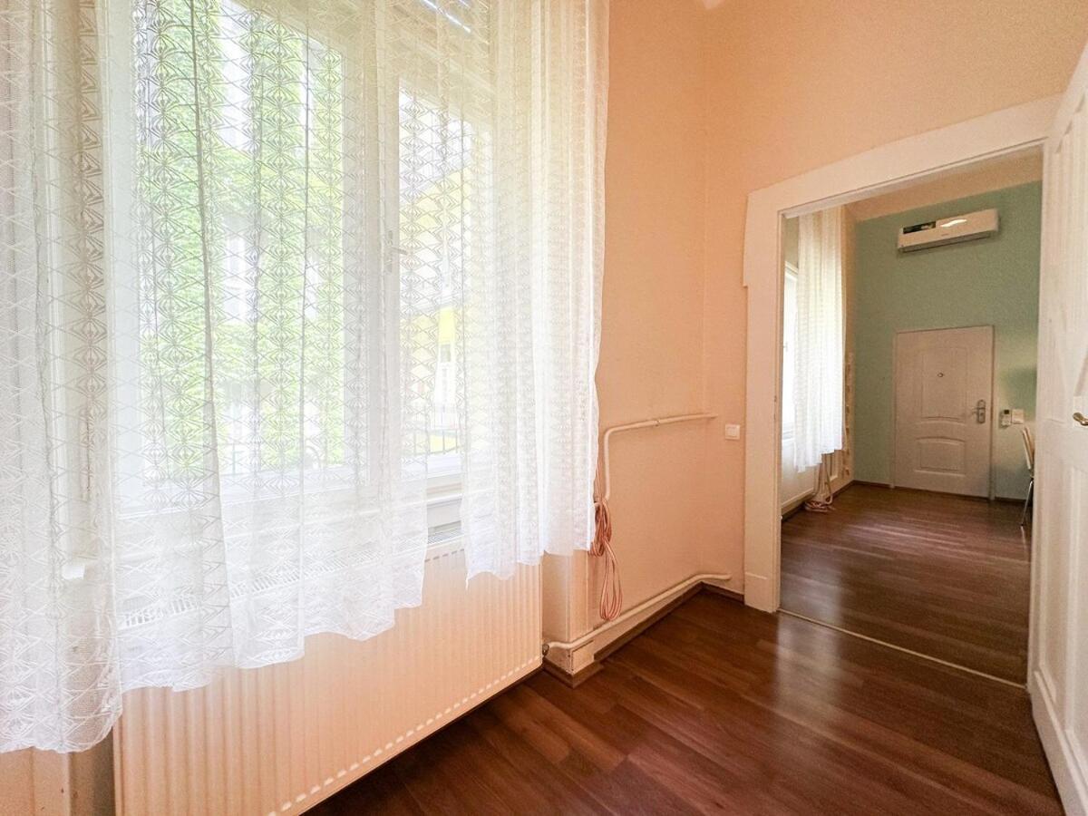 Stylish 1br - Flora's House Apartamento Budapest