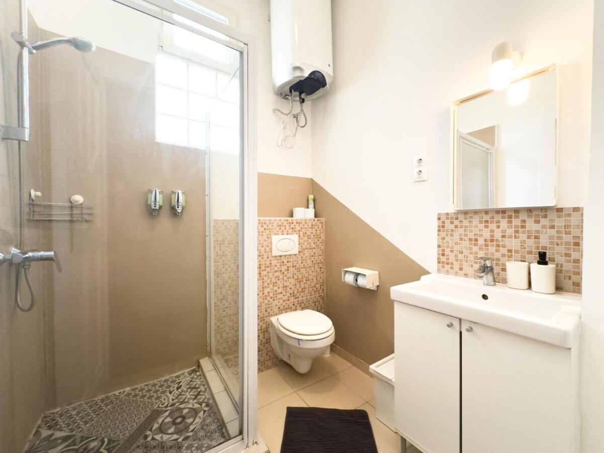 Apartamento Stylish 1br - Flora's House Budapest