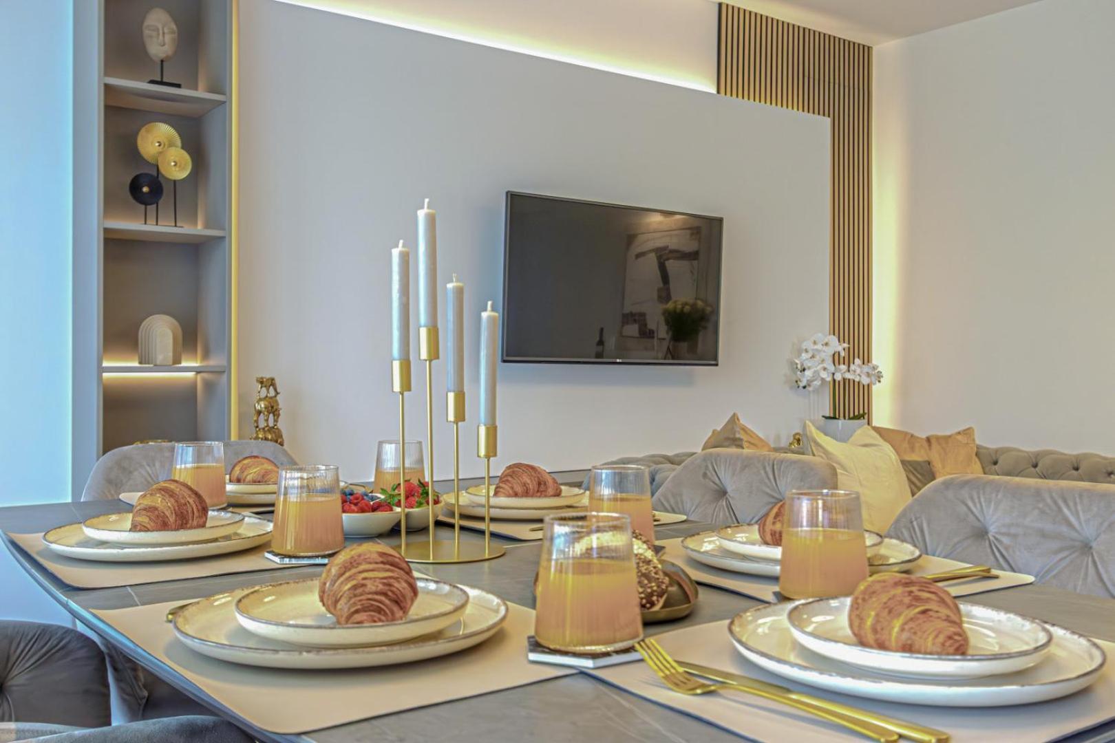 Apartment Dioro Luxury Budapest- Steps From The Danube ,free Parking
