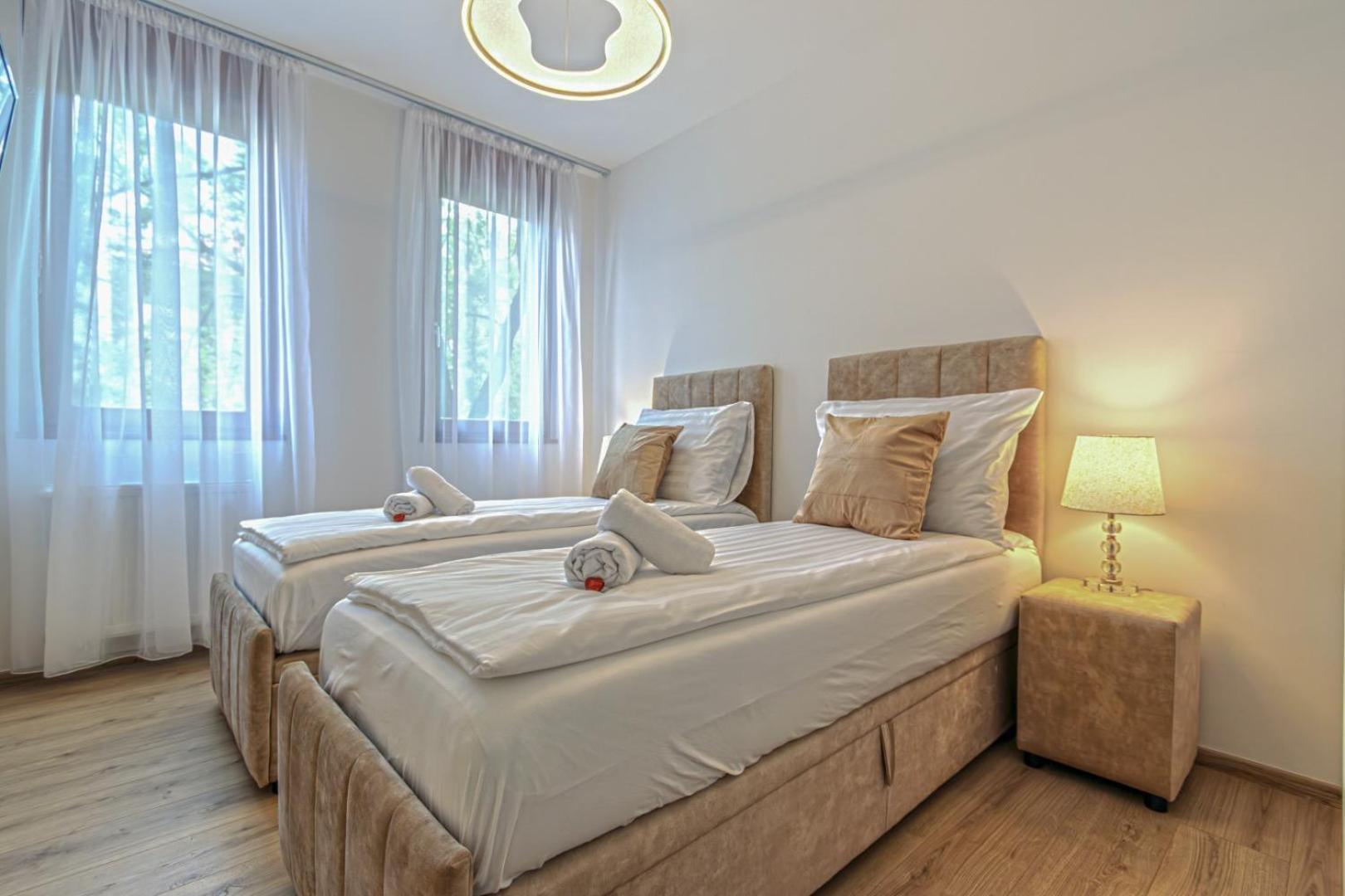 Apartment Dioro Luxury Budapest- Steps From The Danube ,free Parking