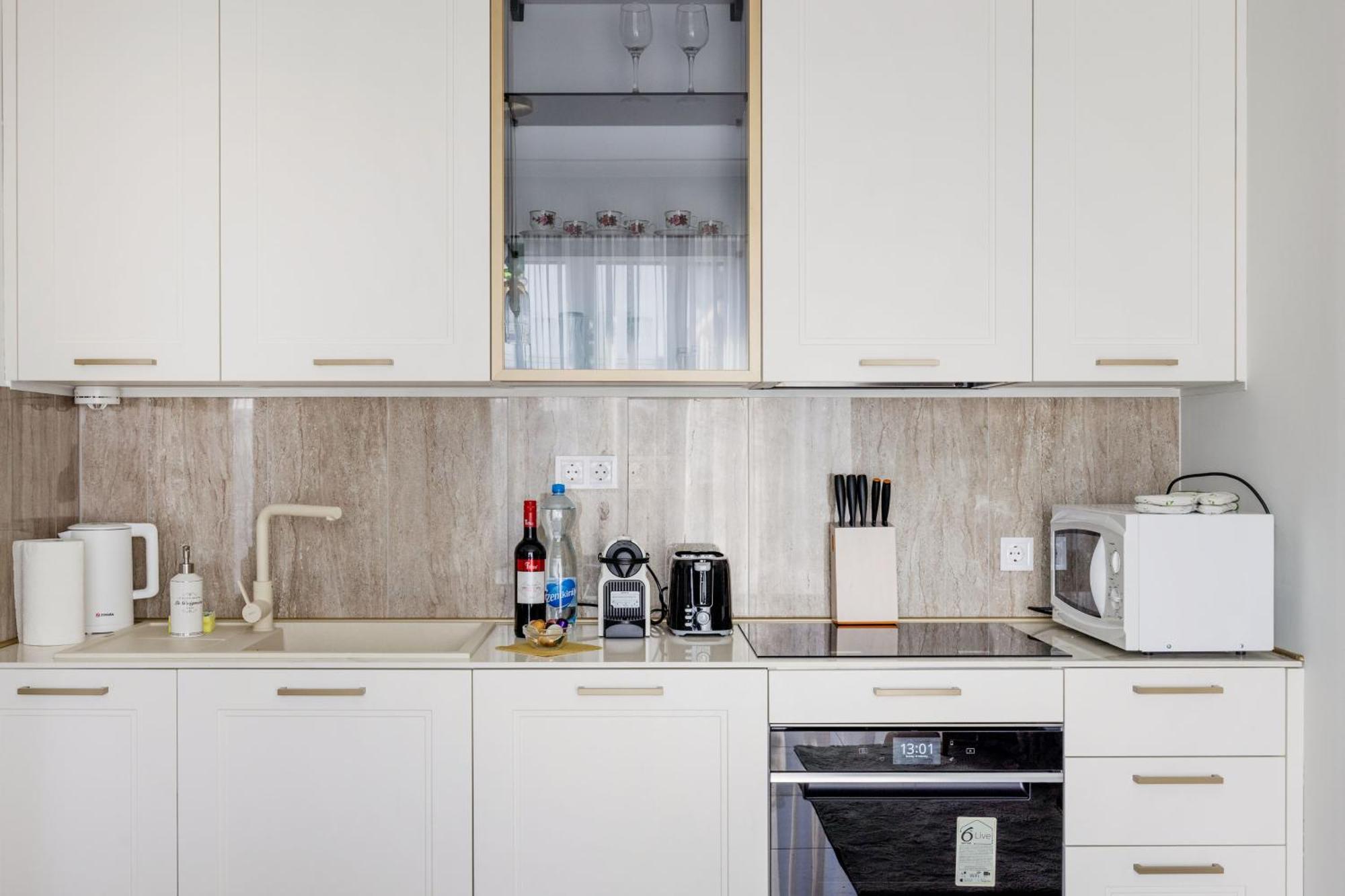 Your Ideal Escape With Parking Included * Budapest