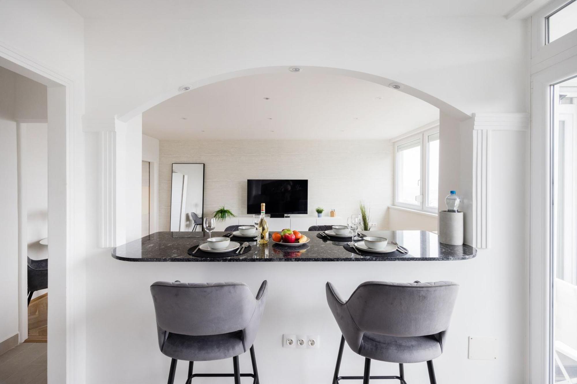 Apartman Tranquil Hideaway On Gellert Hill With Parking *