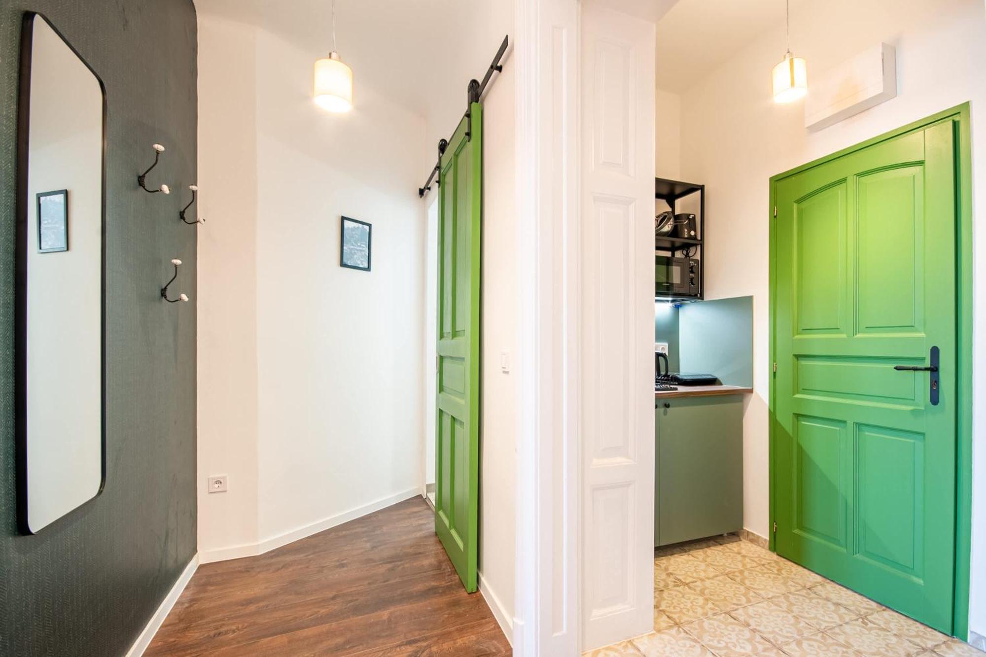Super - Modern - Sunny Apartament *