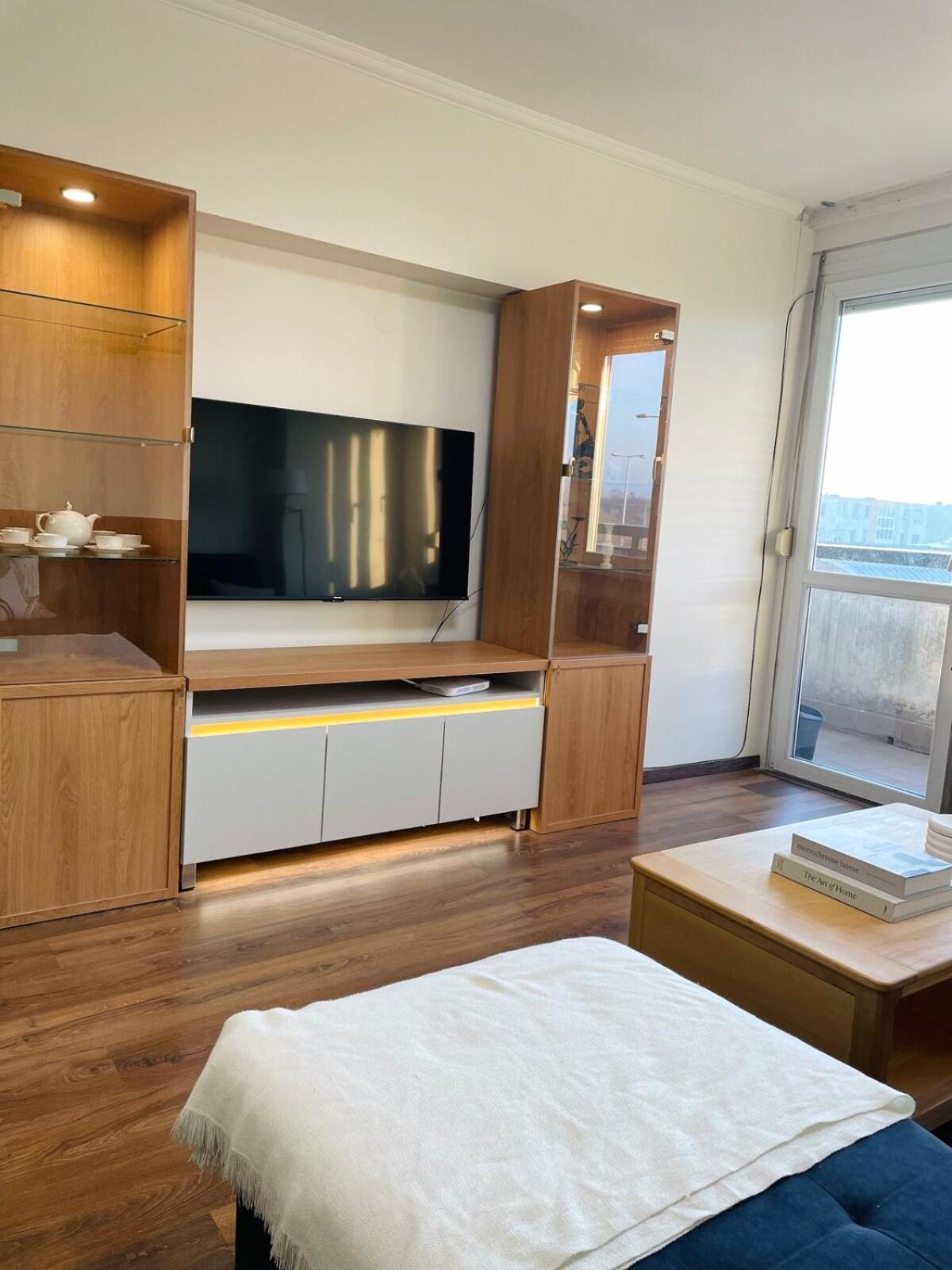 Apartment Ac With Metro 3 On Doorsteps, 15mins To Center