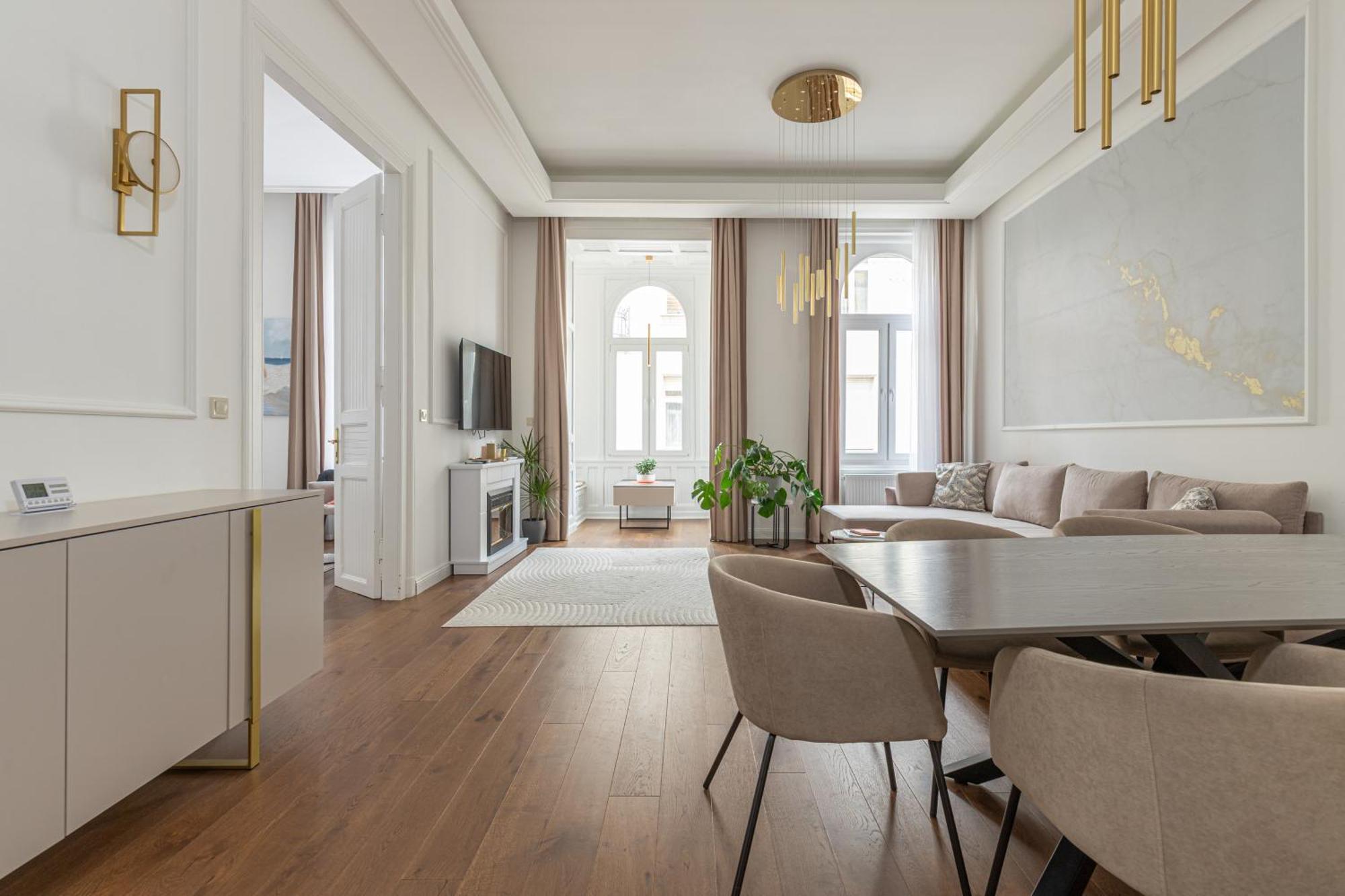 Luxurious N' Elegant Opera In The Heart Of Apartamento Budapest