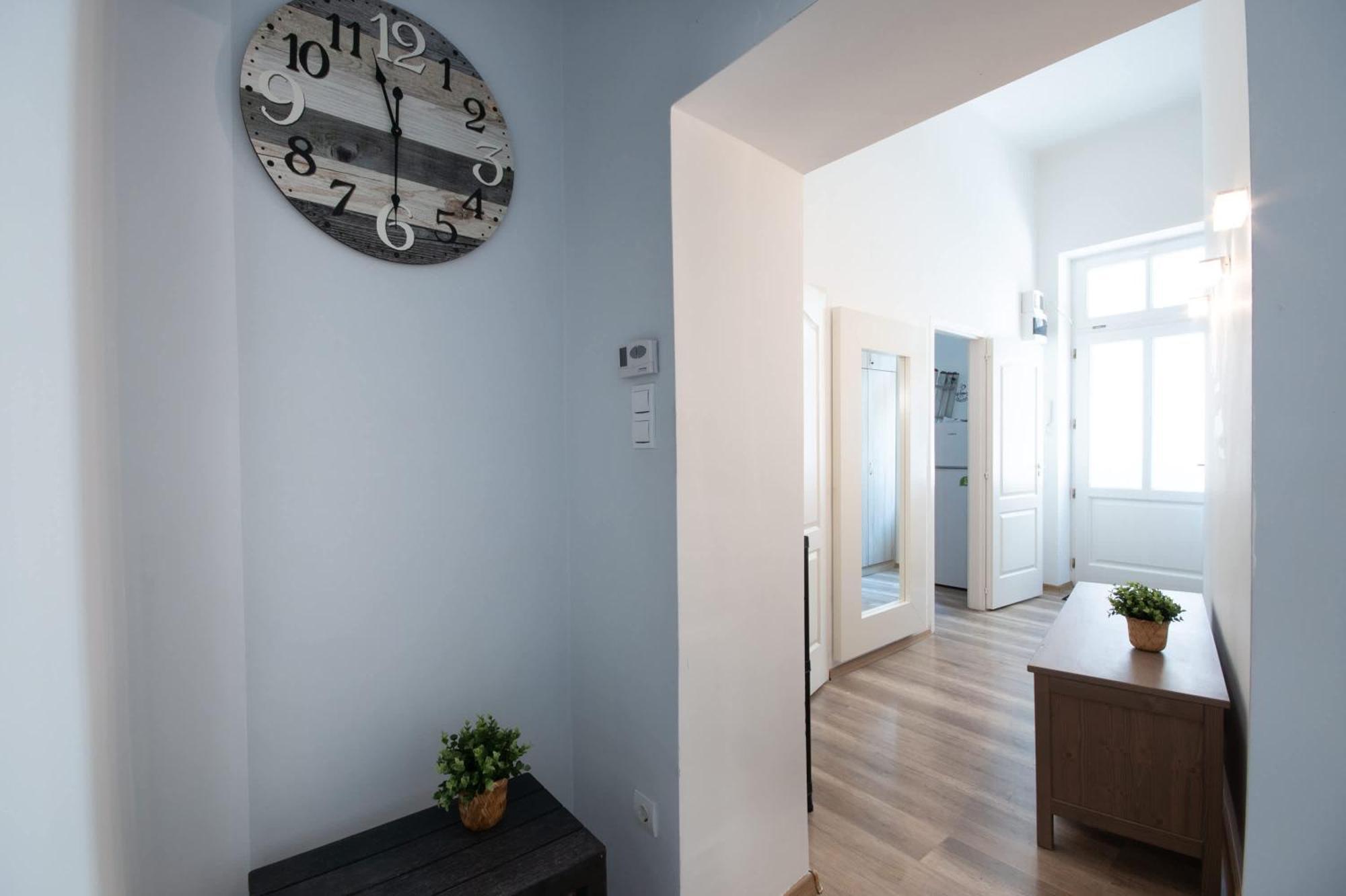 Ultra - Spacious - Noice * Budapest