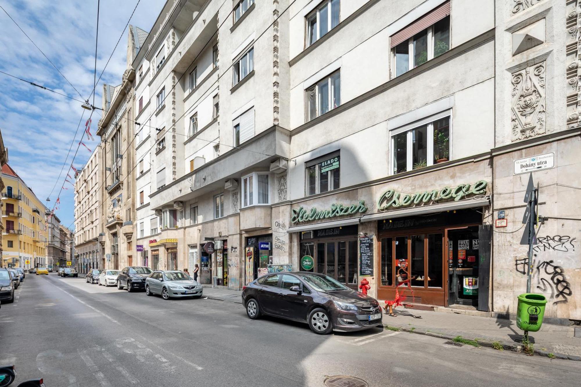 Very - New - Easy Sleep Budapest