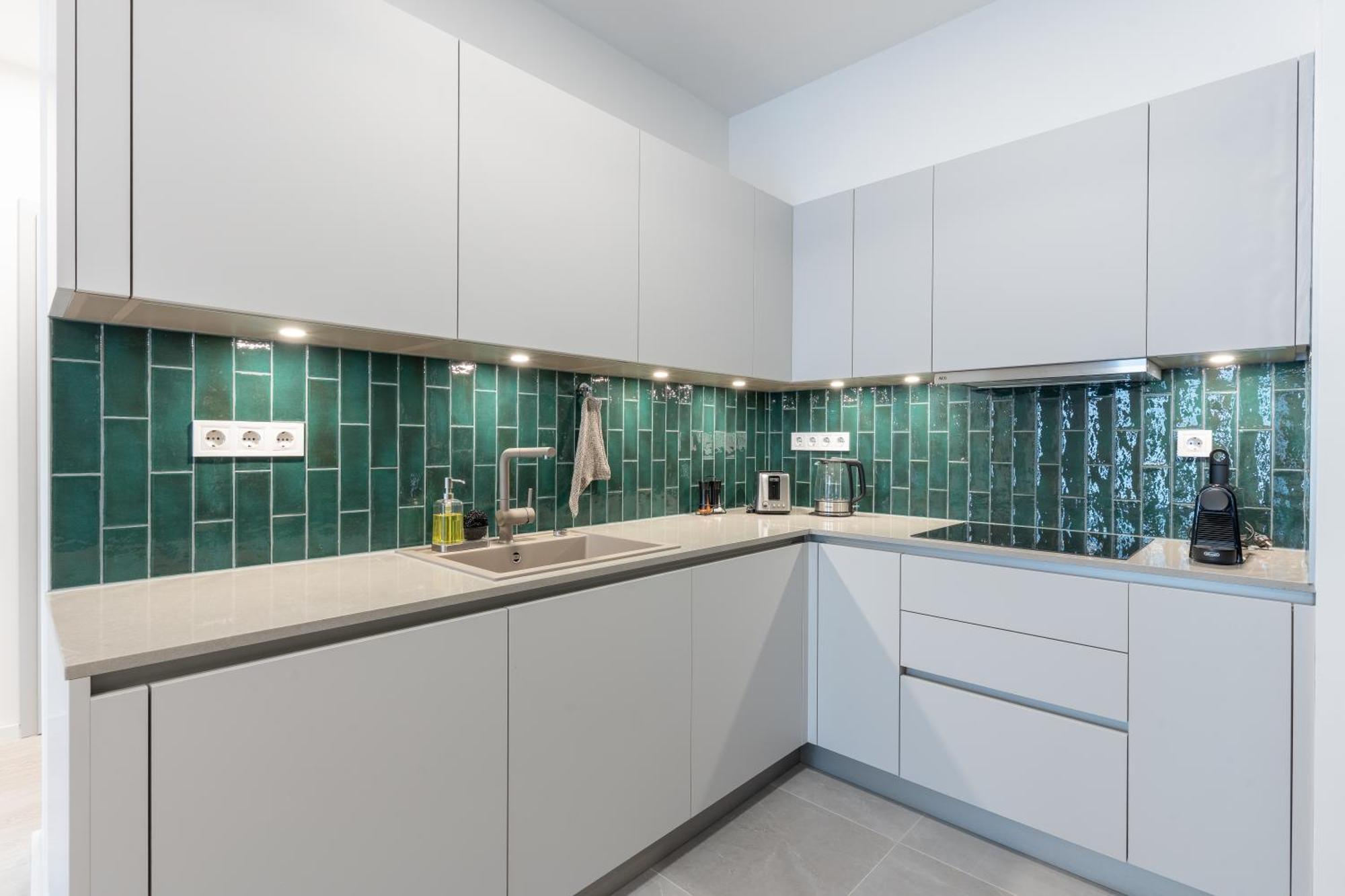 Chloe's Luxury & Ev Charger & Free Private Parking Apartment *