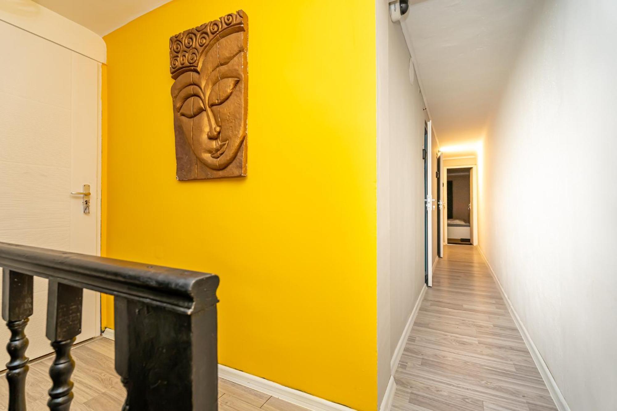 W19 Apartment