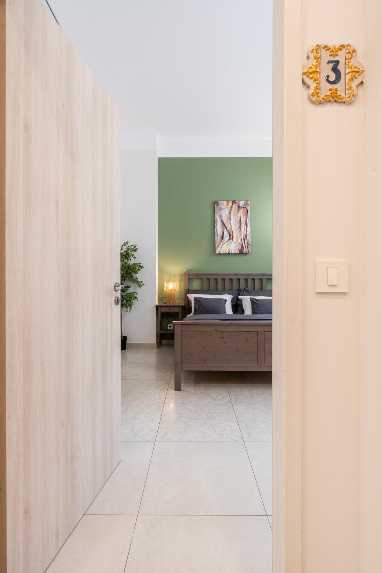 Basilika Monnalisa Luxury 3 Bedrooms With Amazing View Need Reservation X Free Parking Budapešť
