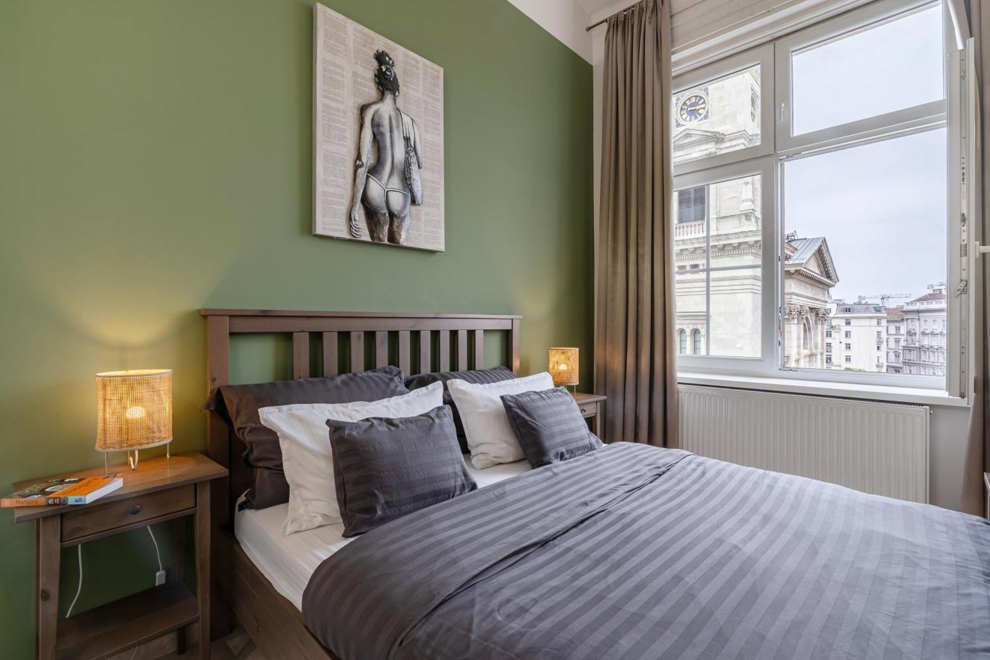 Basilika Monnalisa Luxury 3 Bedrooms With Amazing View Need Reservation X Free Parking Apartment Budapest