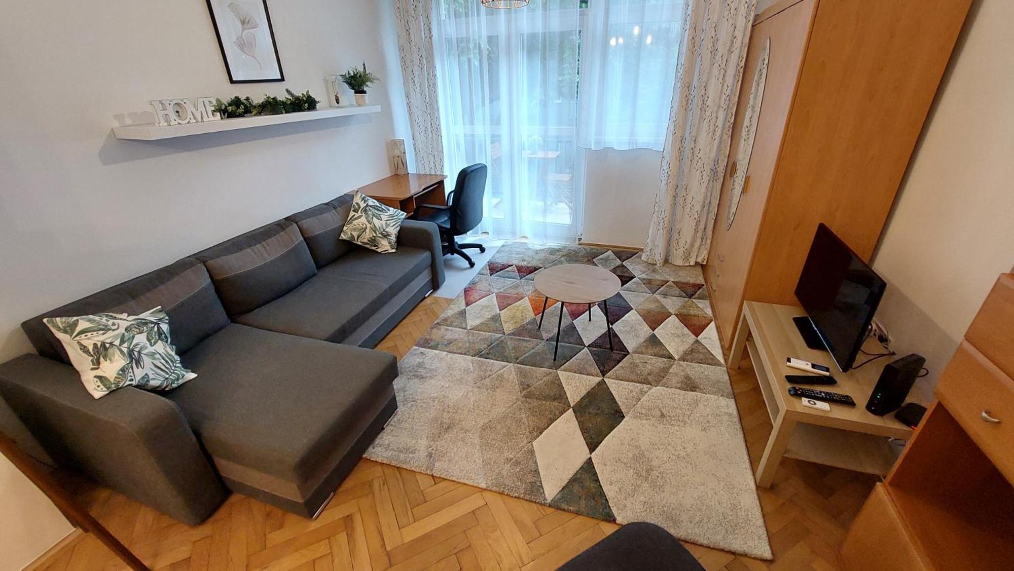 Comfy And Stylish Jewelry Box * Budapest
