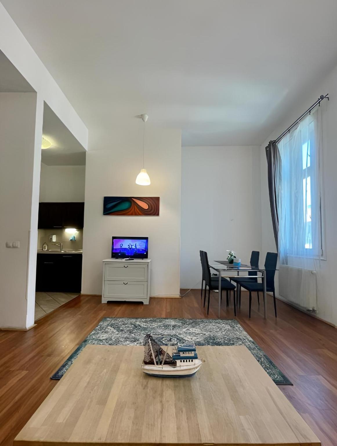 Downtown Family Apartment