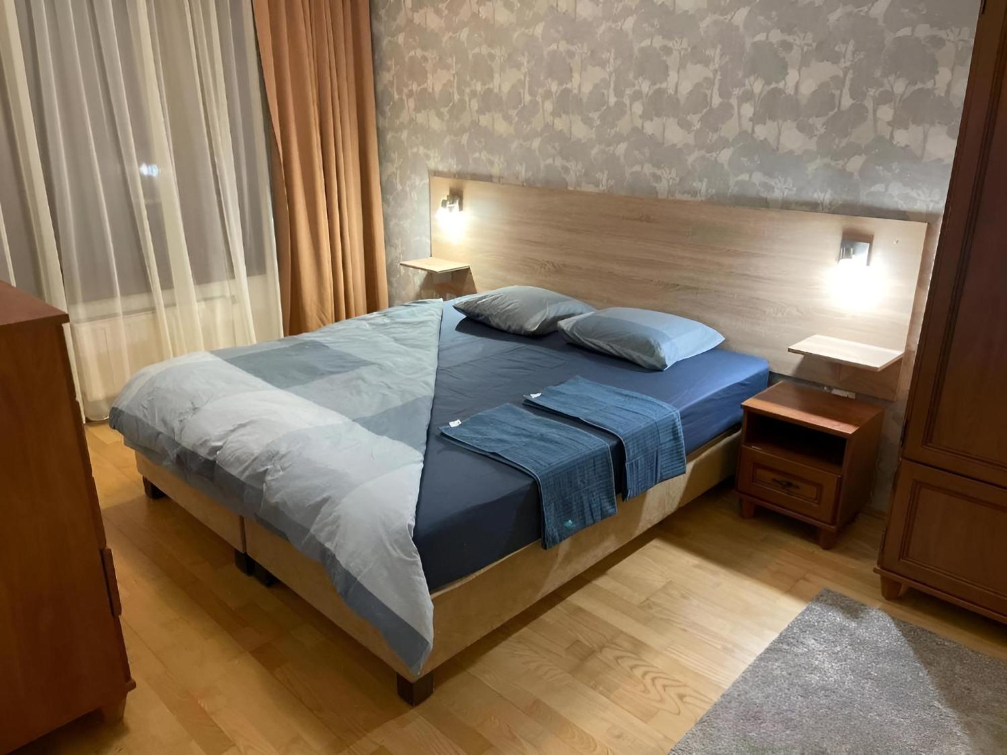Midtown - Easy Check-in&parking Apartment