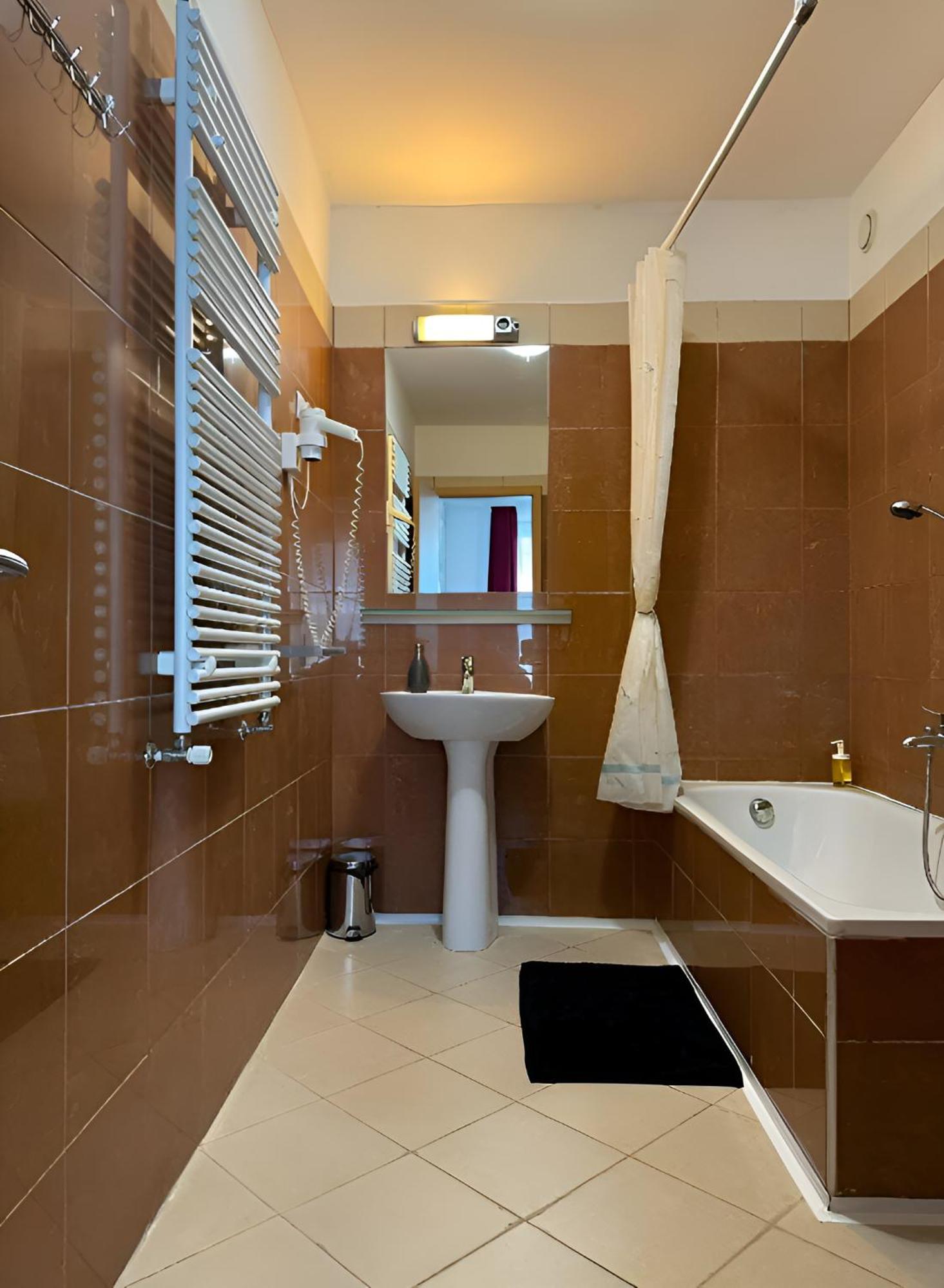 Midtown - Easy Check-in&parking * Budapest