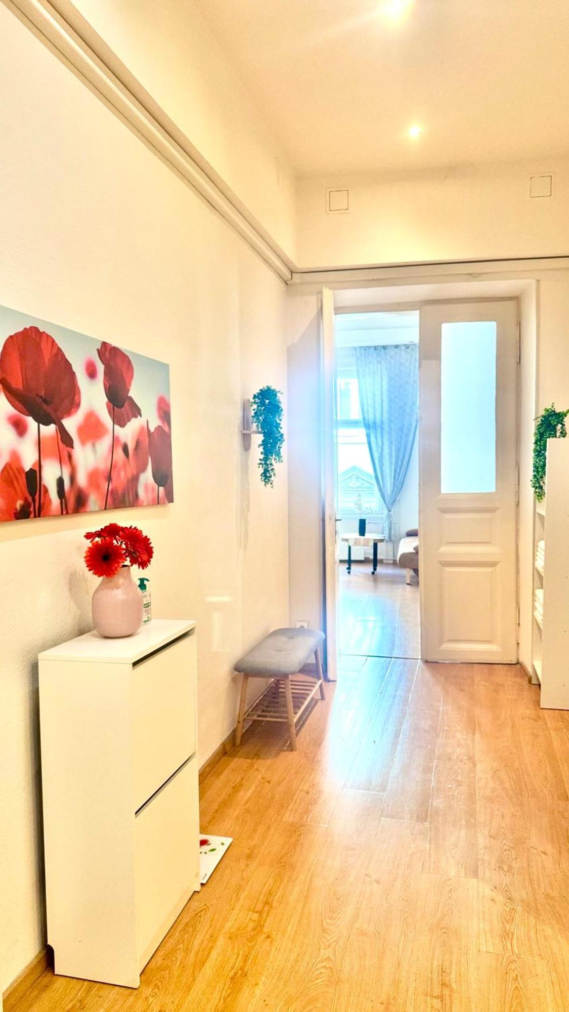 Rhapsody - 4 - Steps From Major Attractions Appartement *