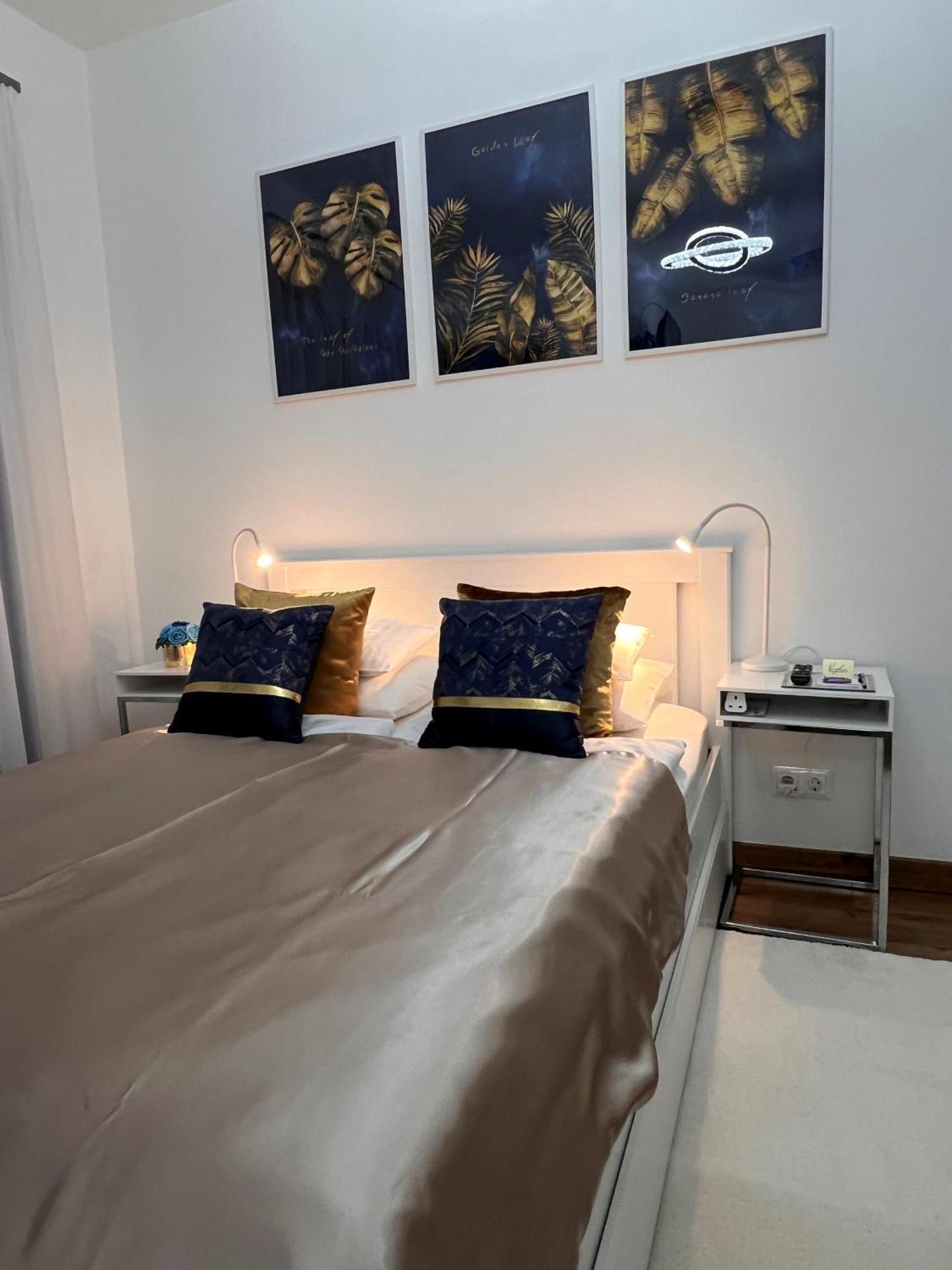 Luxe With Pool, Parking & Ac * Budapest
