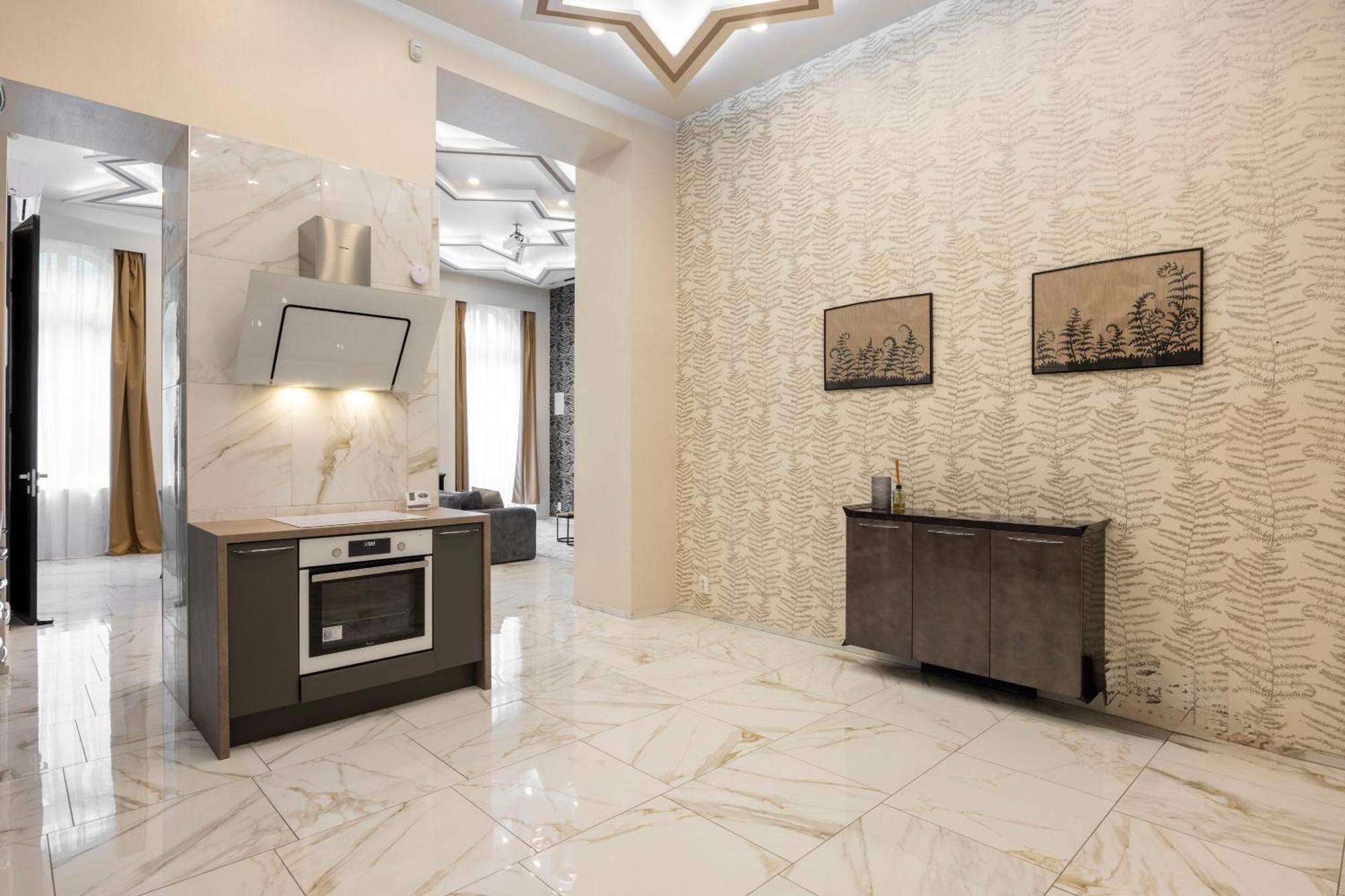 Extravagant & Modern Grand In The Center Of Apartman *