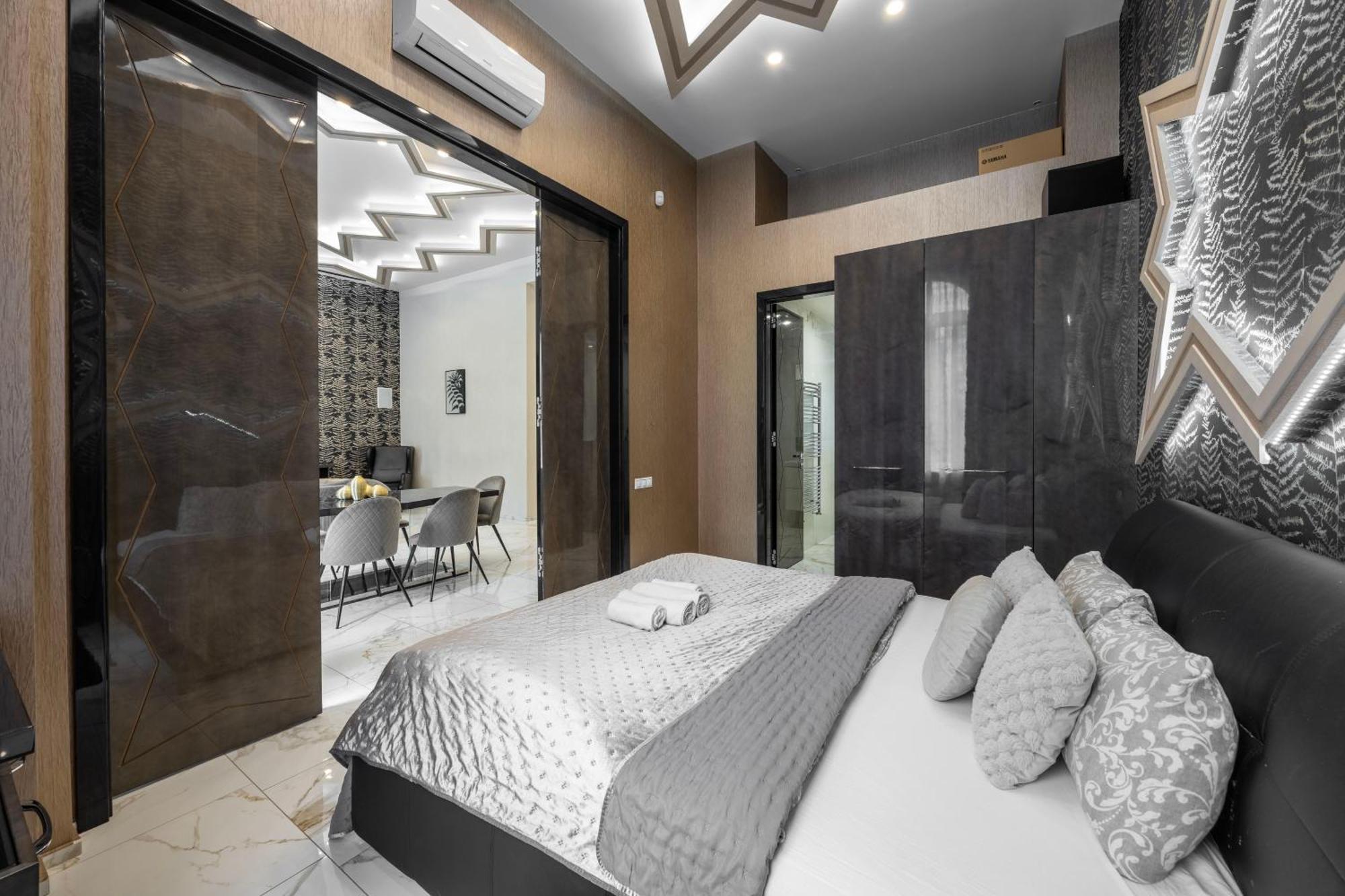 Extravagant & Modern Grand In The Center Of Budapest
