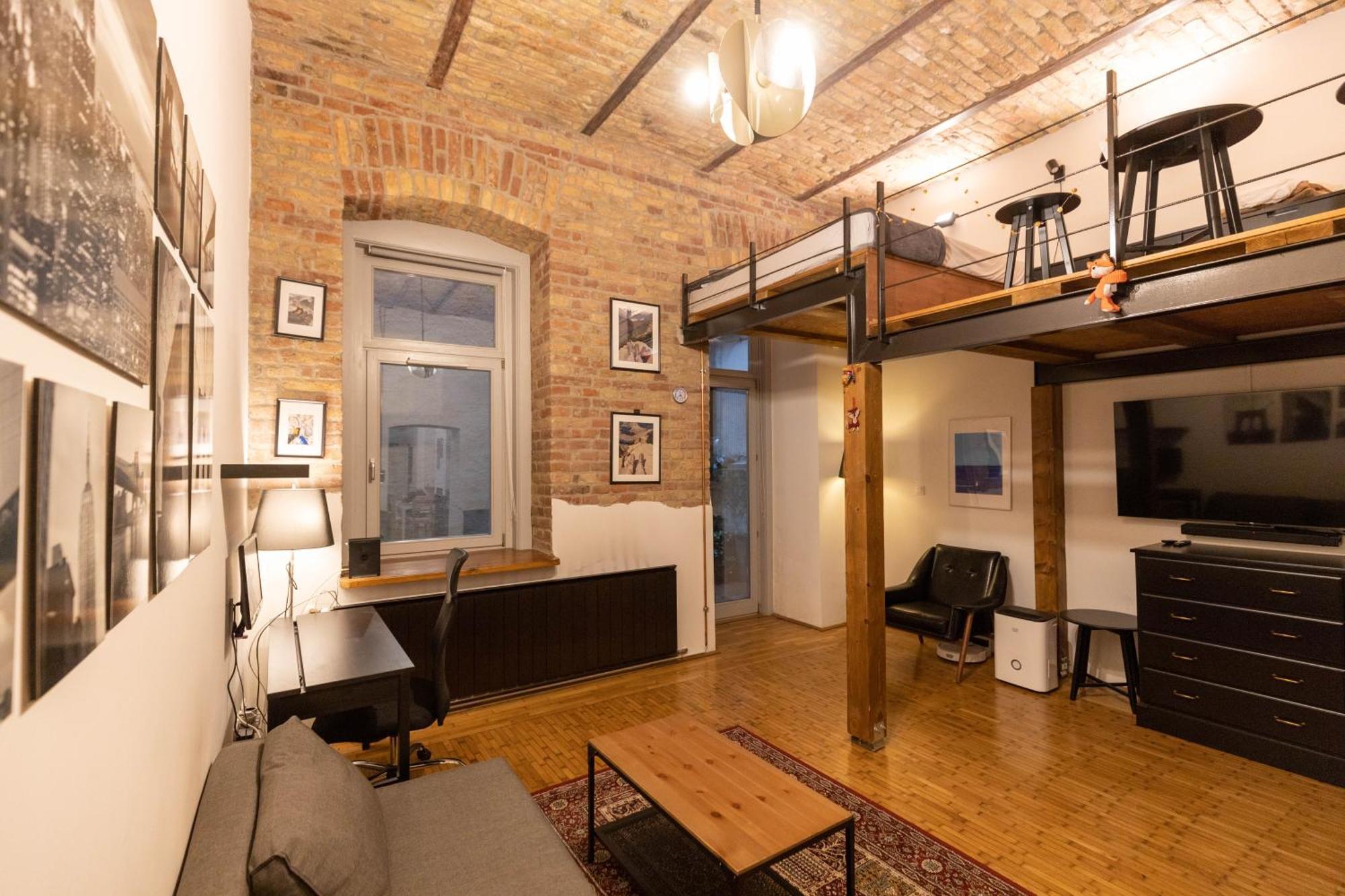Downtown Loft *
