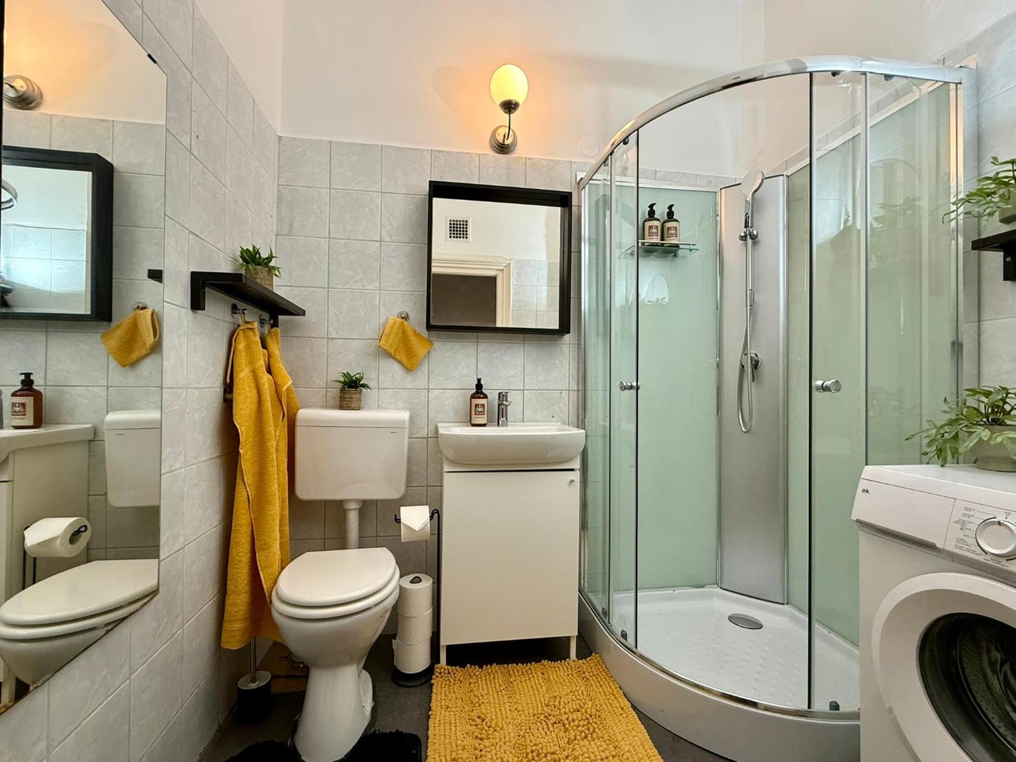 Stunning Parkside View - Unwind At Parklane Apartamento Budapest