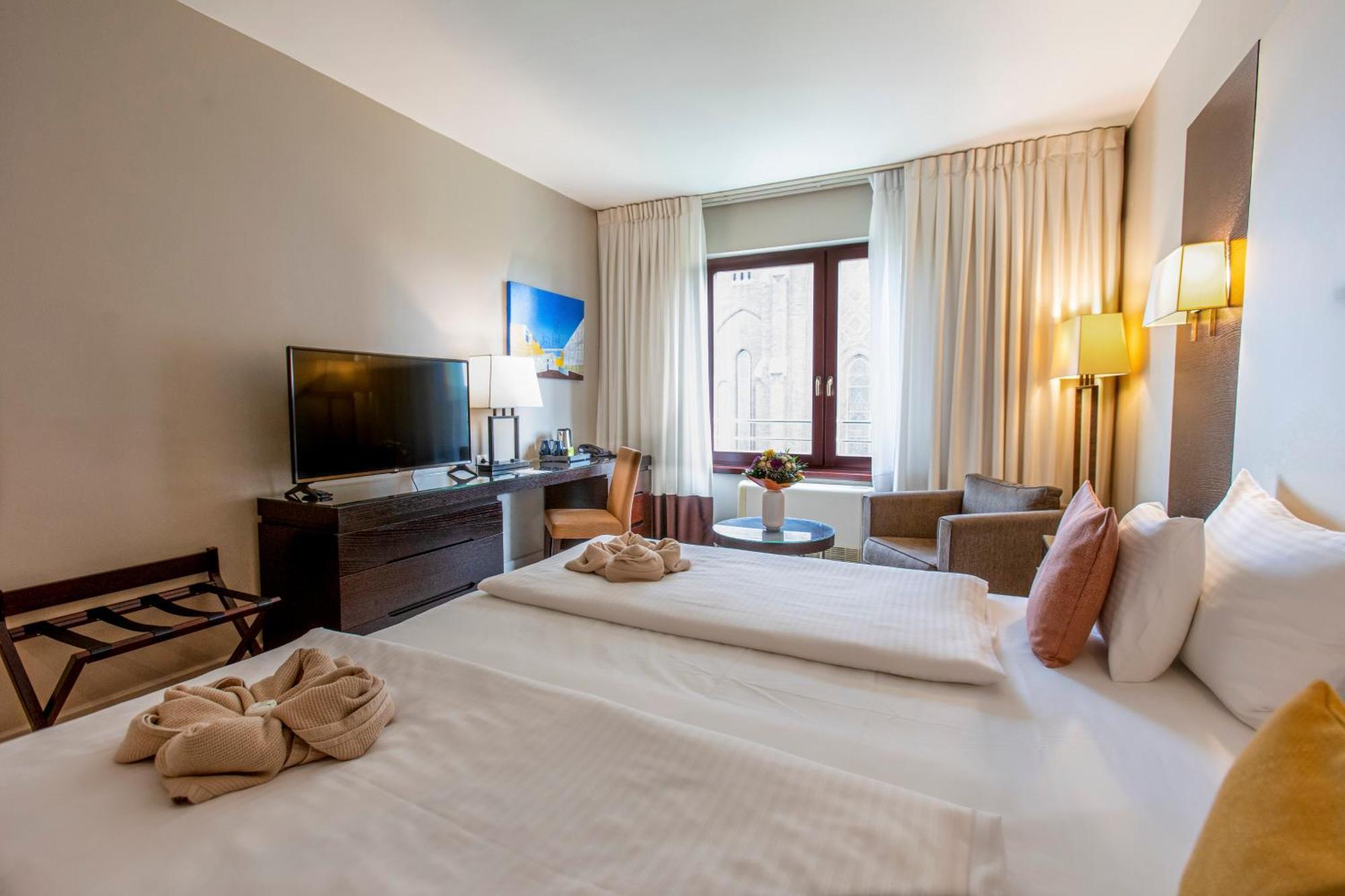 Lion's Garden Hotel