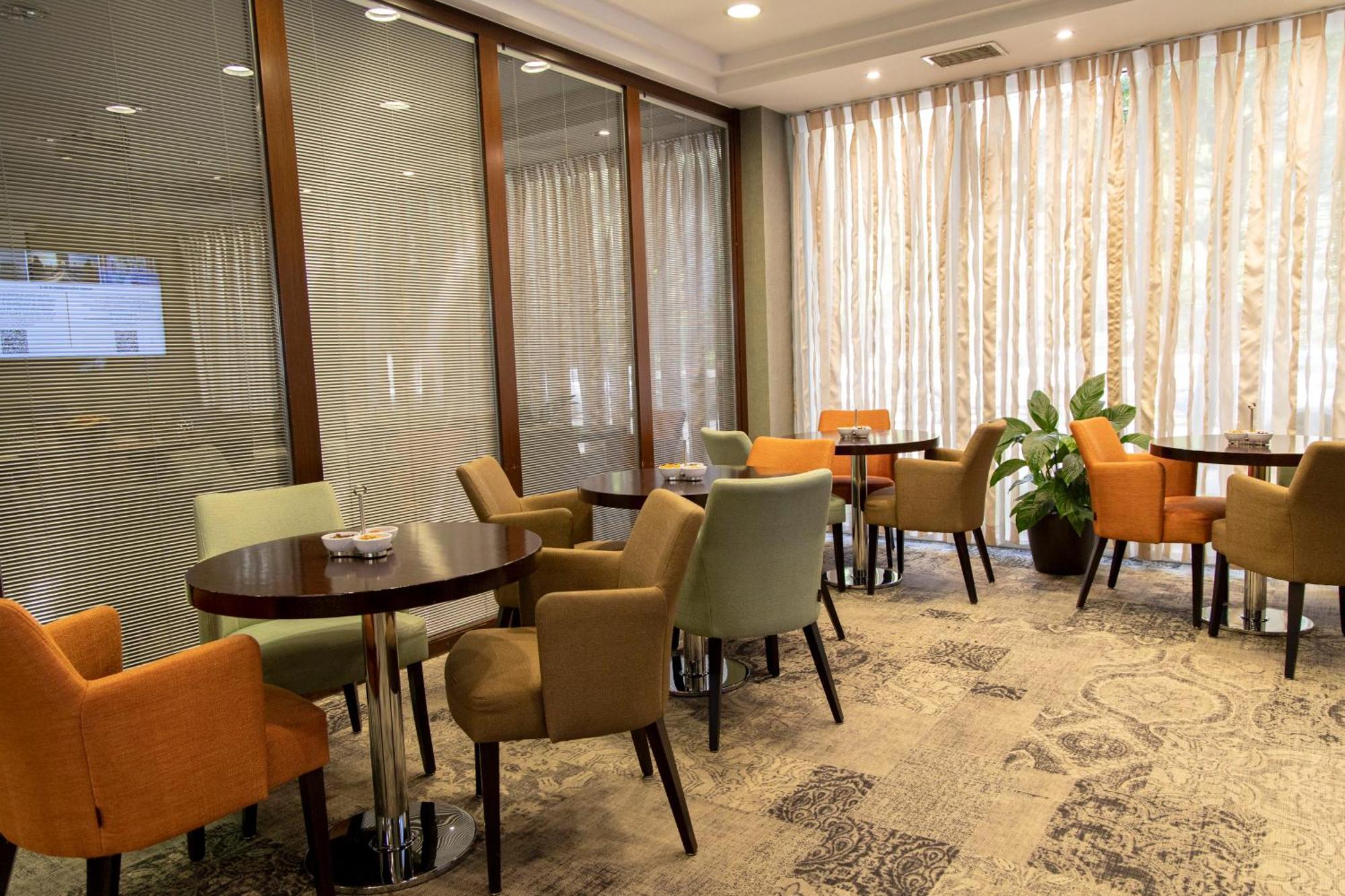 Lion's Garden Hotel 4*