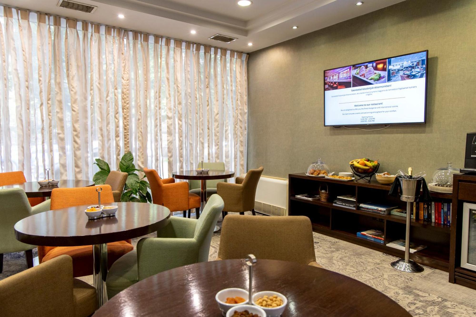 Lion's Garden Hotel