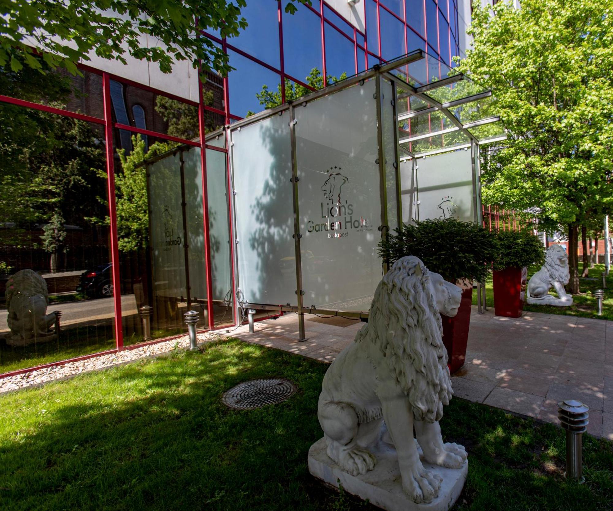 Lion's Garden Hotel 4*