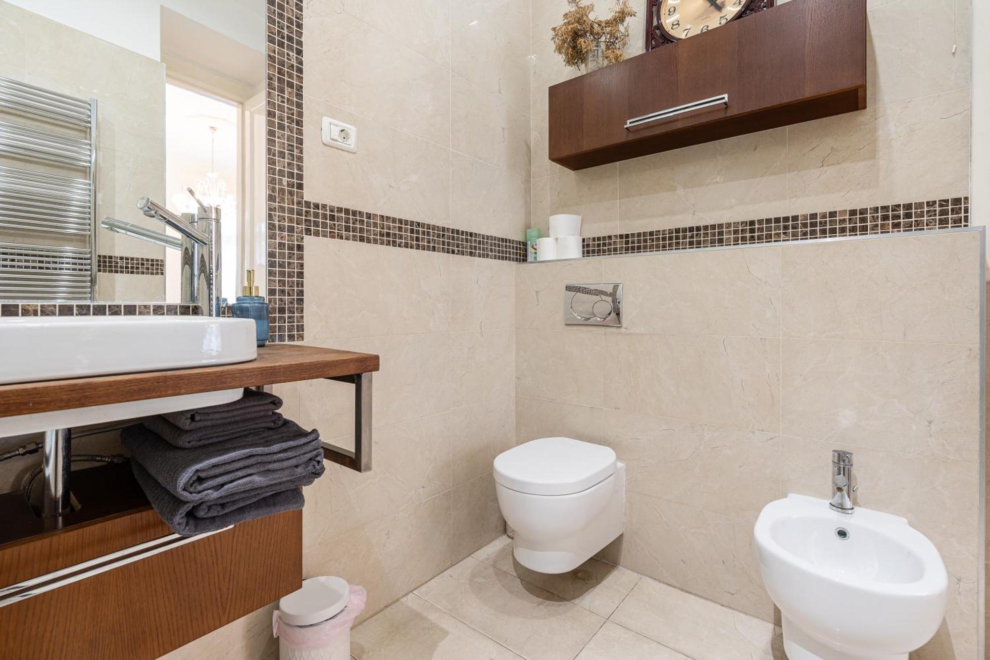 Amora Homes Breathless View Parliament 2 Luxury With Terrace Free Parking Reservation Needed
