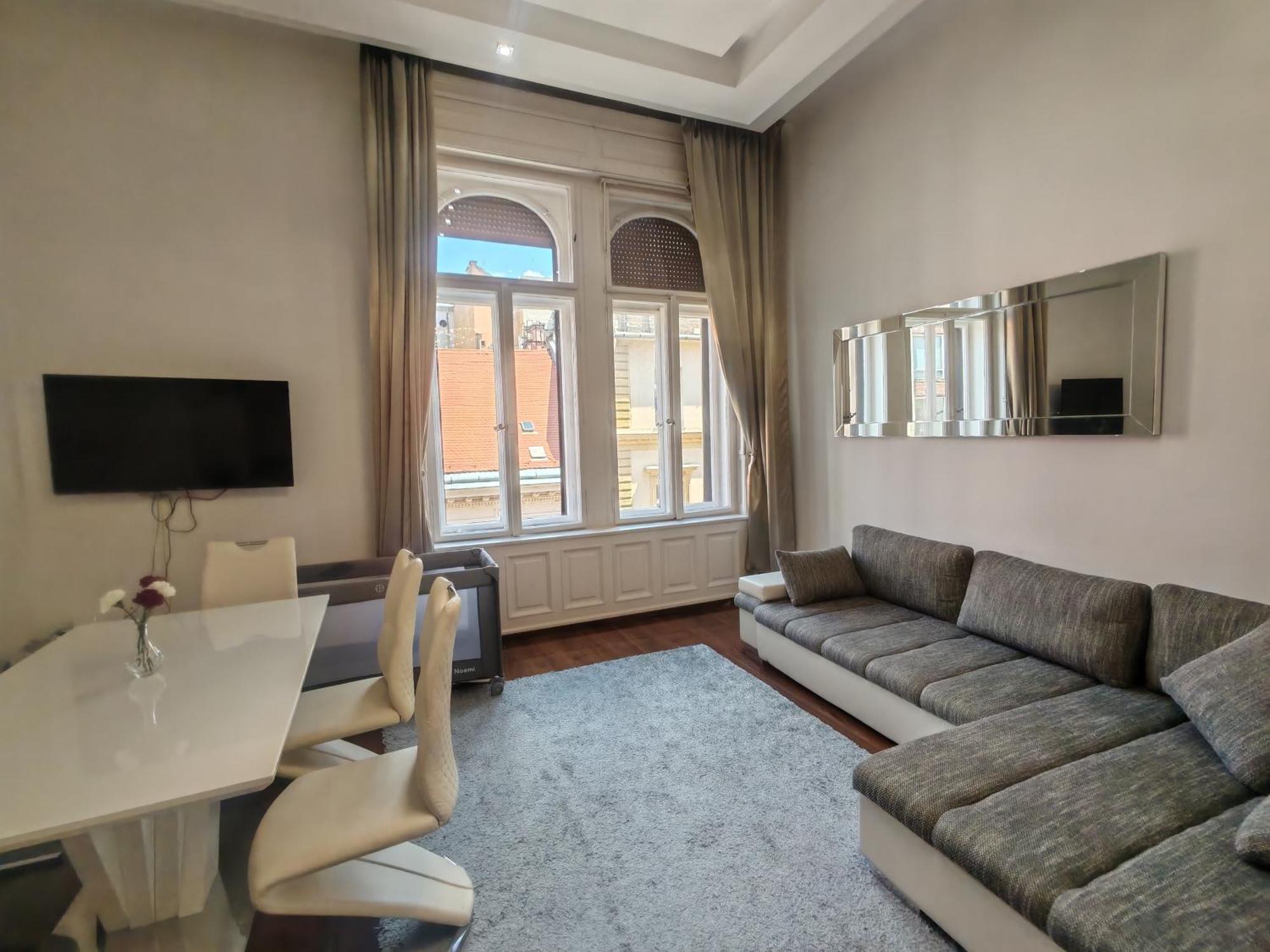 Apartamento Basilika View Imperial -sas Street -need Reservation For Free Parking Budapest