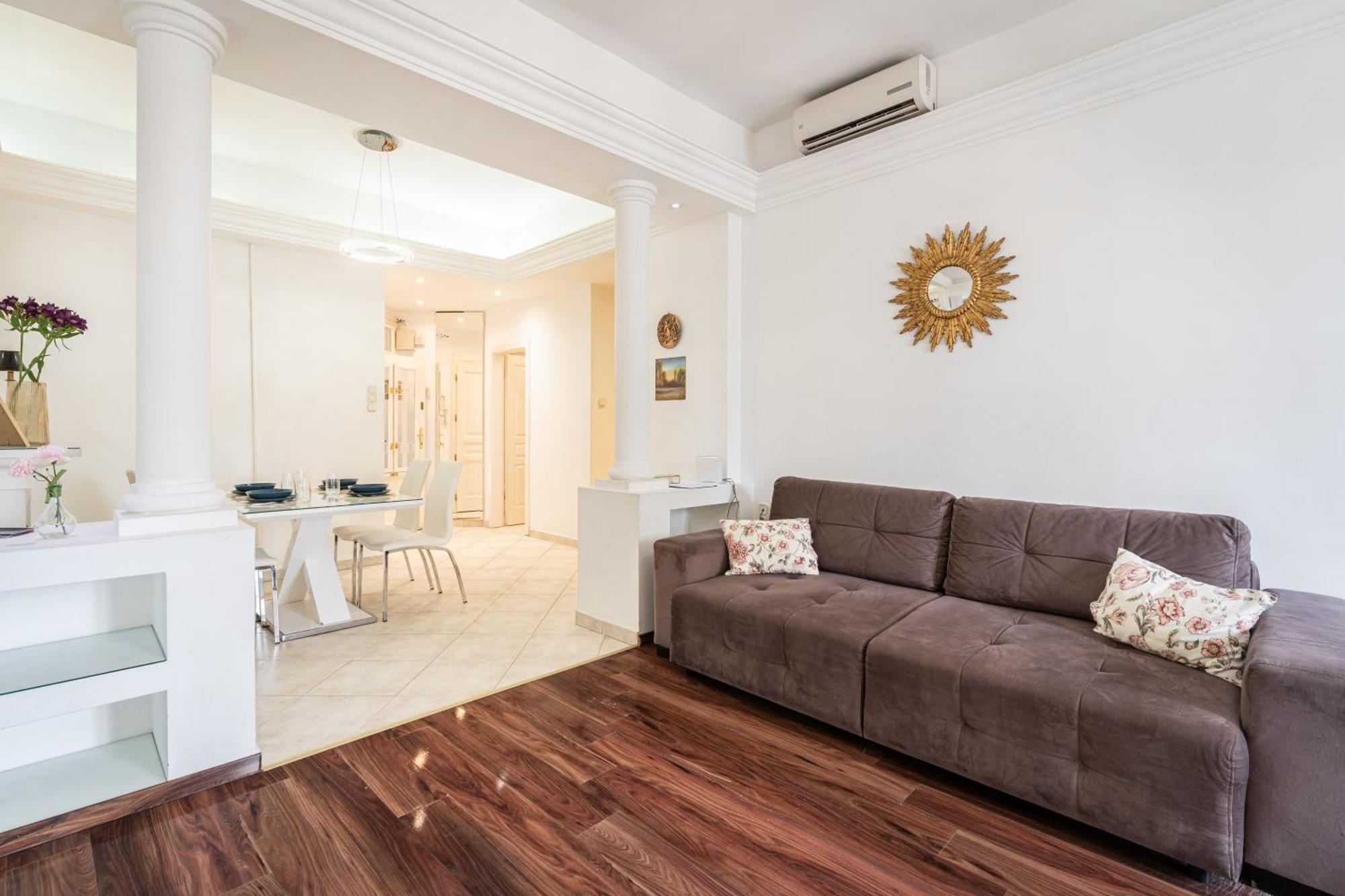 Basilica And Castle View Luxury Suite, Free Parking Reservation Needed