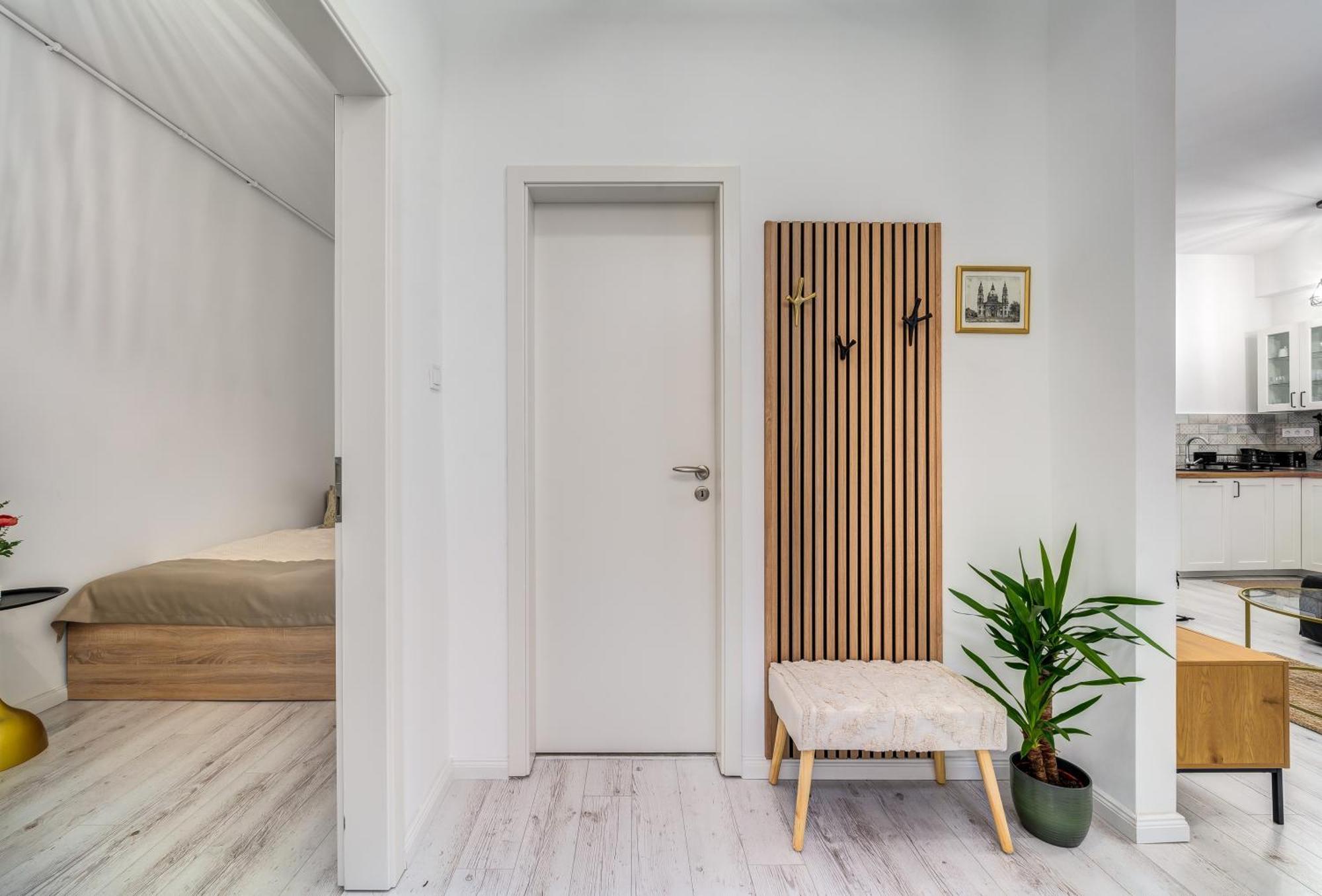 Klauzal By Stn *