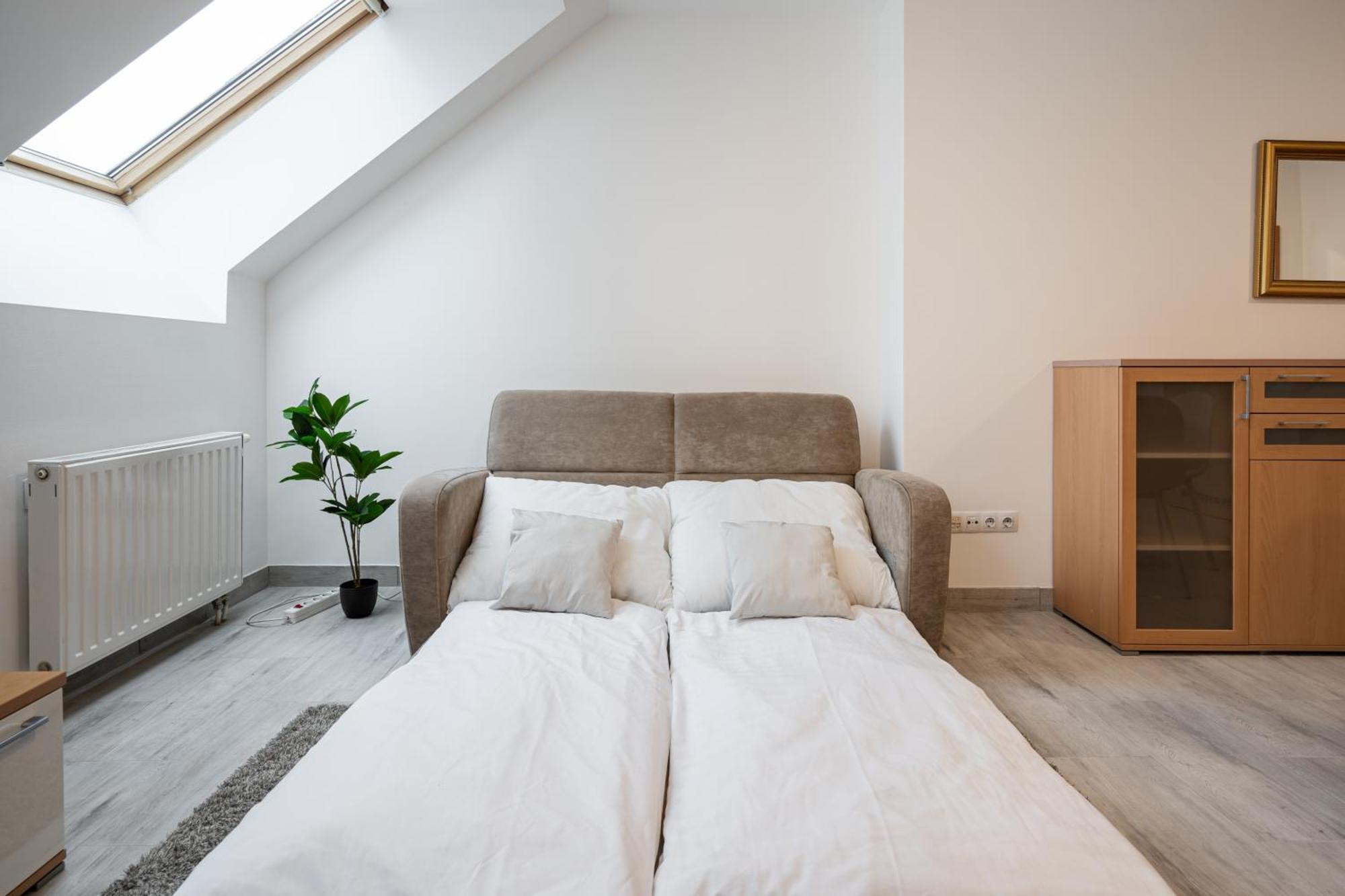 D16 - Gozsdu Garden - Location By Bqa Appartement