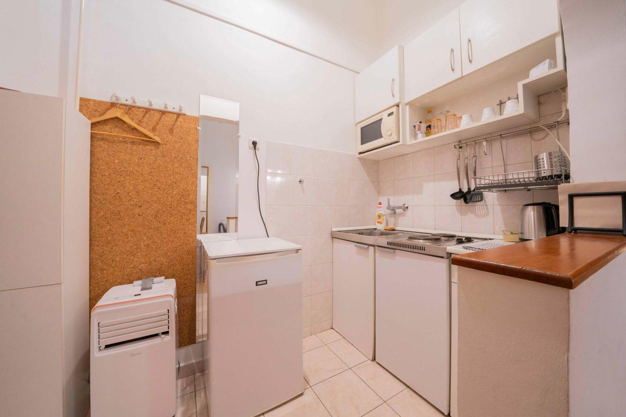 Vasvari Chic Hideaway Near The Opera House Apartment