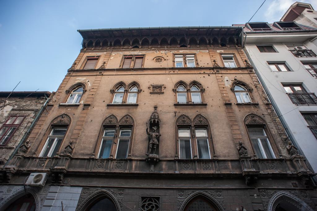 In Ii. Apartament
