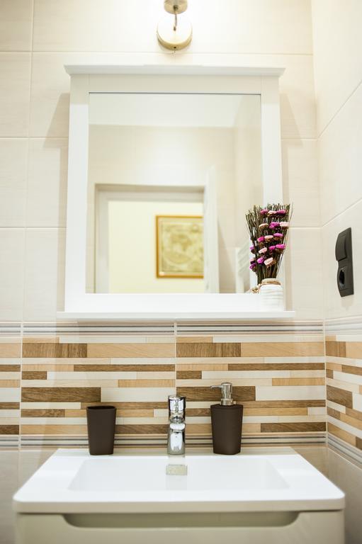 Apartament In Ii. *
