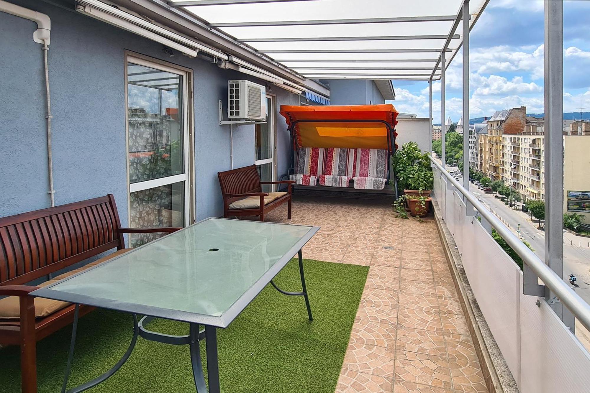 Apartment Calm Premium Apartment, Terrace & Garage Budapest
