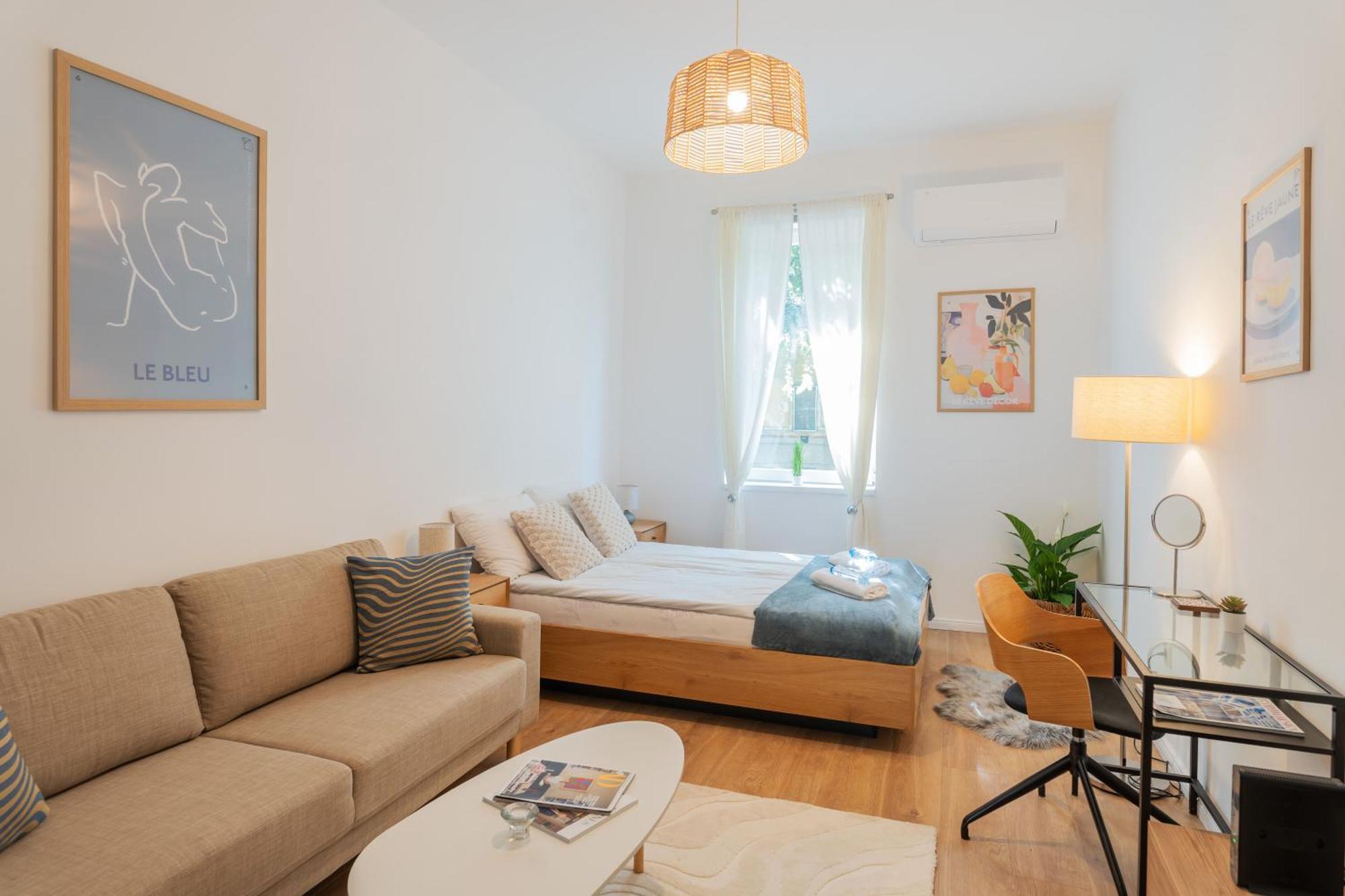 Business And Pleasure With Air Condition Apartamento