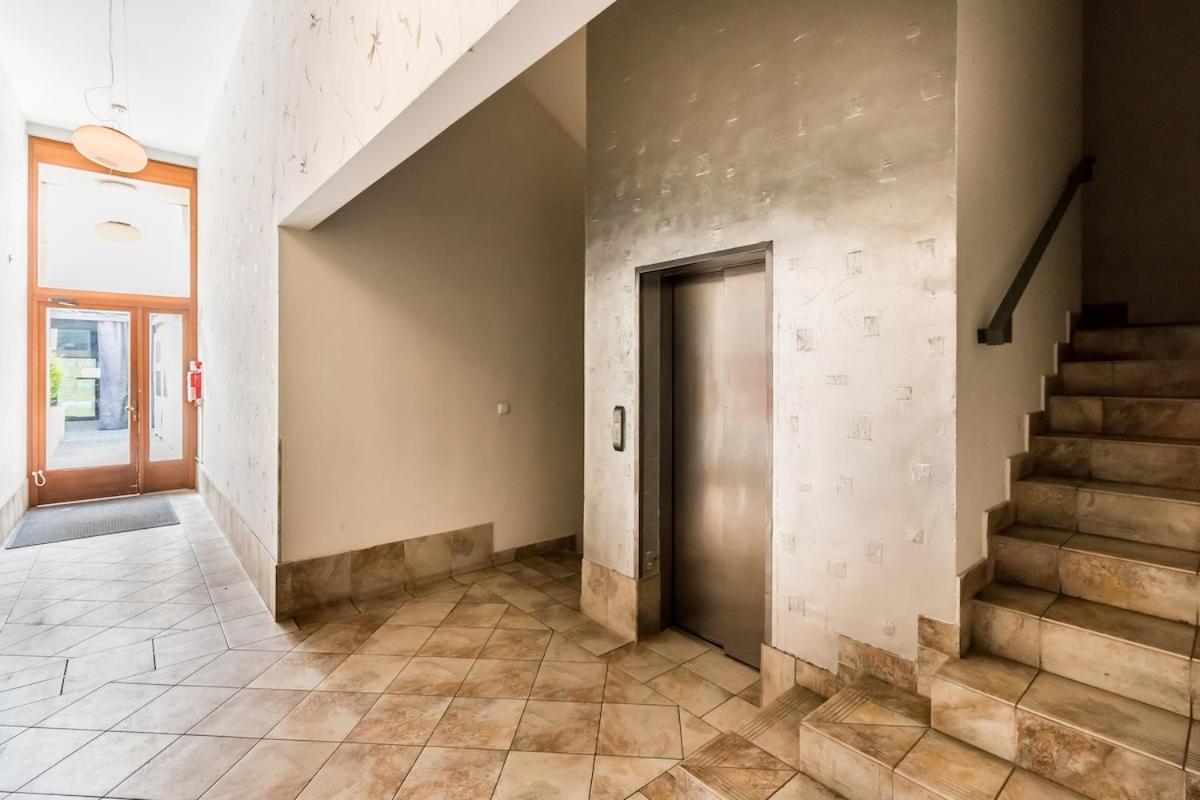 Penthouse Free Parking 2balconies Ac Apartment Budapest