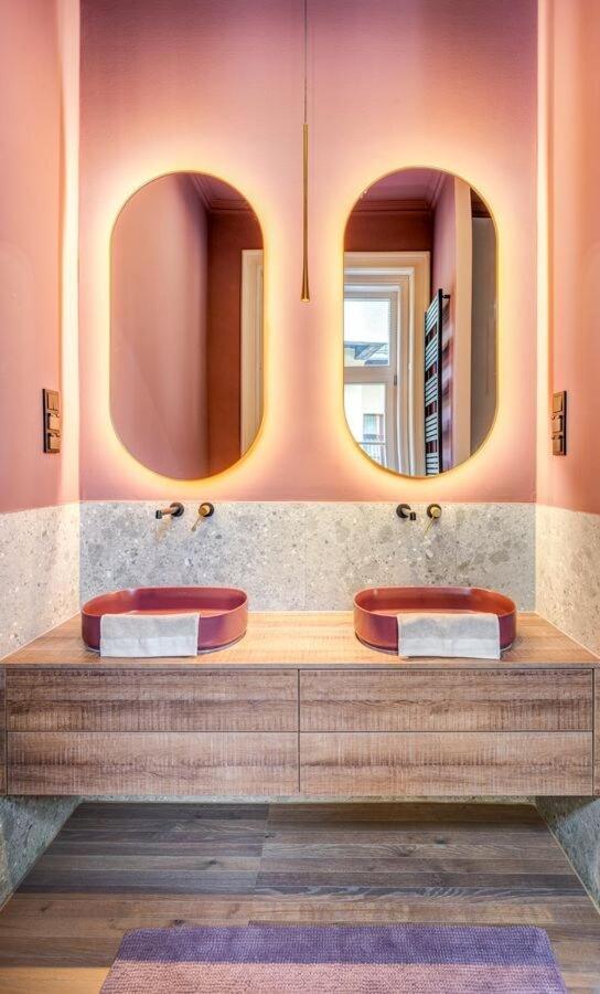 Stylish 2br In Historic Palace District Lejlighed