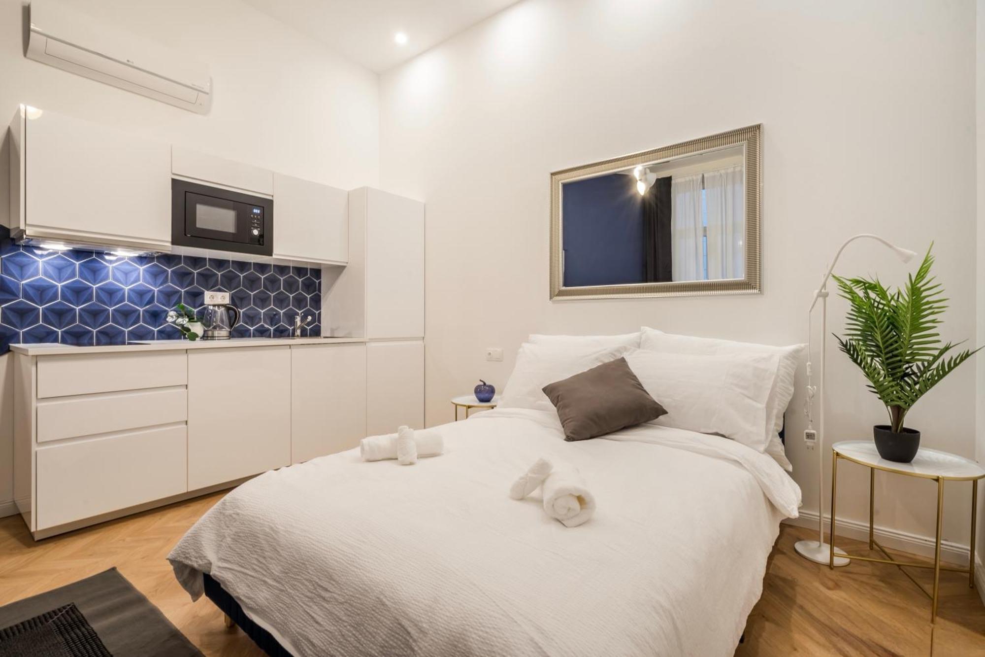 D58 - Grand Boulevard Royal - Location By Bqa * Budapest