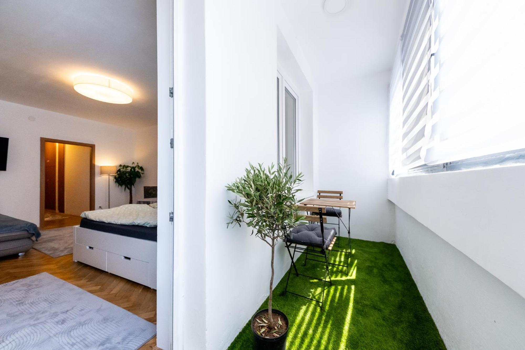 Ginger Apartment *