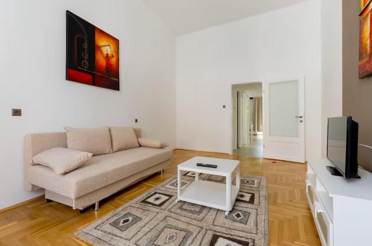 R39 Twin I And Ii - Center Market Garden With Ac Apartment *