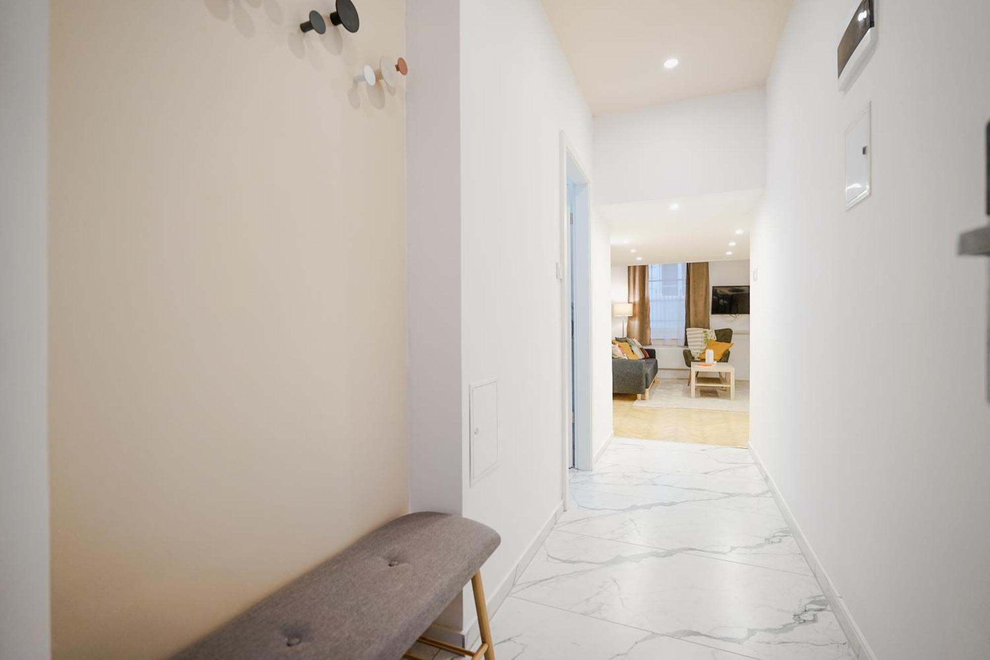 H57 - Harsfa Haven - Location By Bqa Apartament